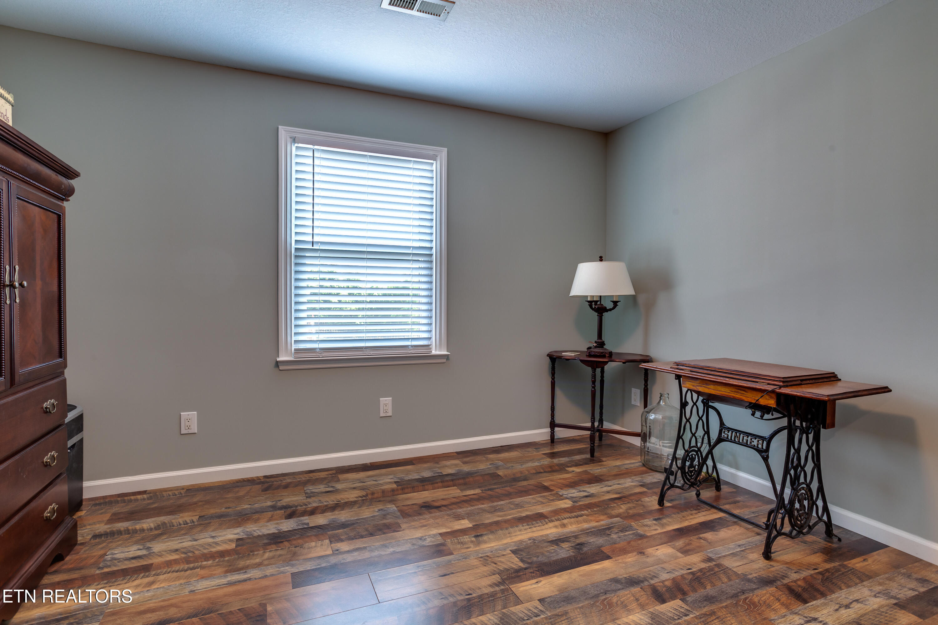 3310 Whispering Oaks Drive Knoxville TN 37938