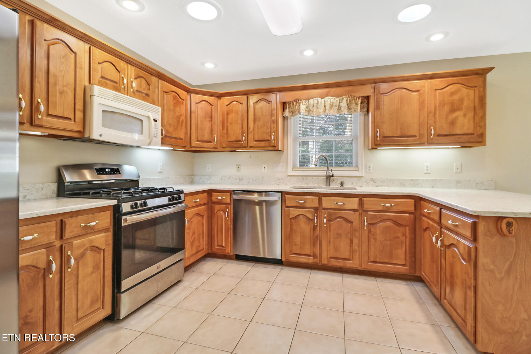 193 Berkshire Loop Fairfield Glade TN 38558
