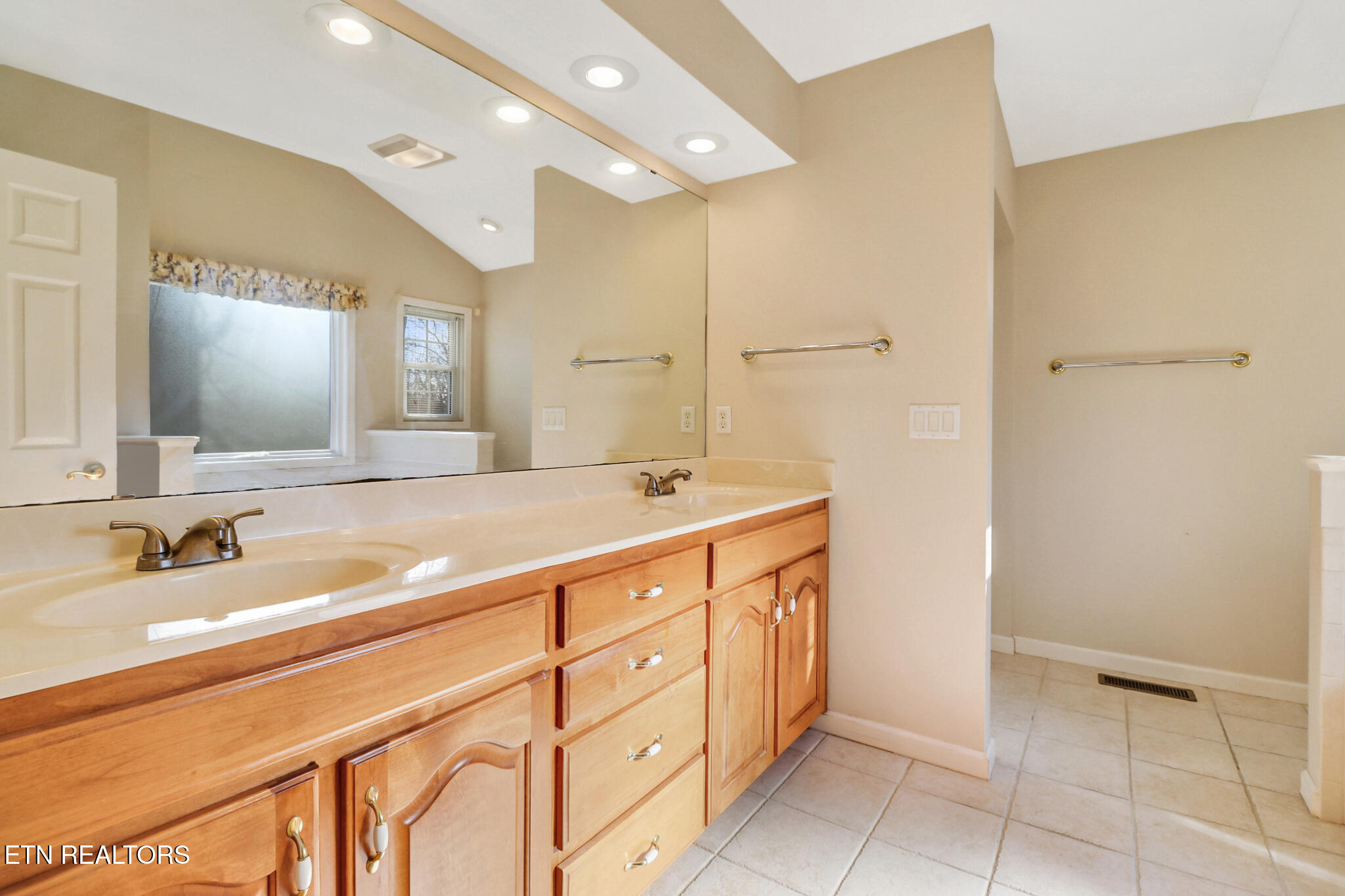193 Berkshire Loop Fairfield Glade TN 38558