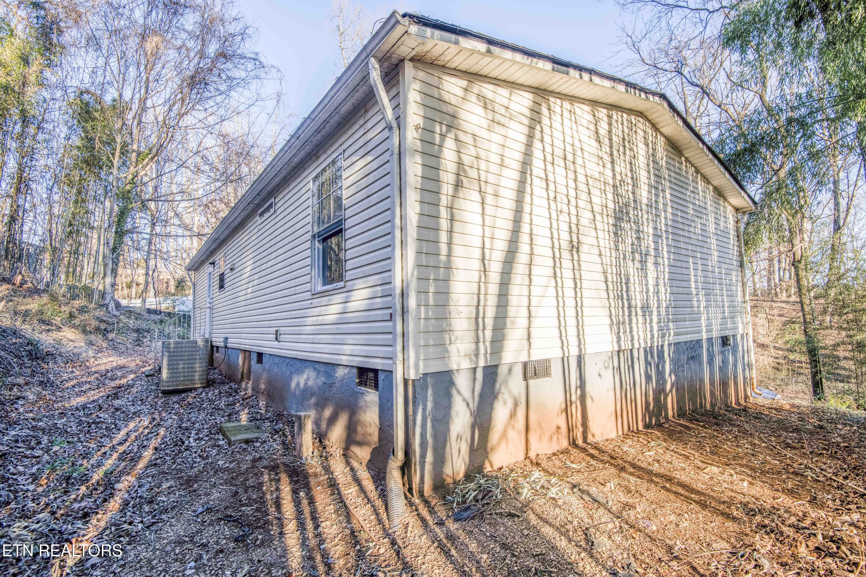 1121 S Army Street Knoxville TN 37920