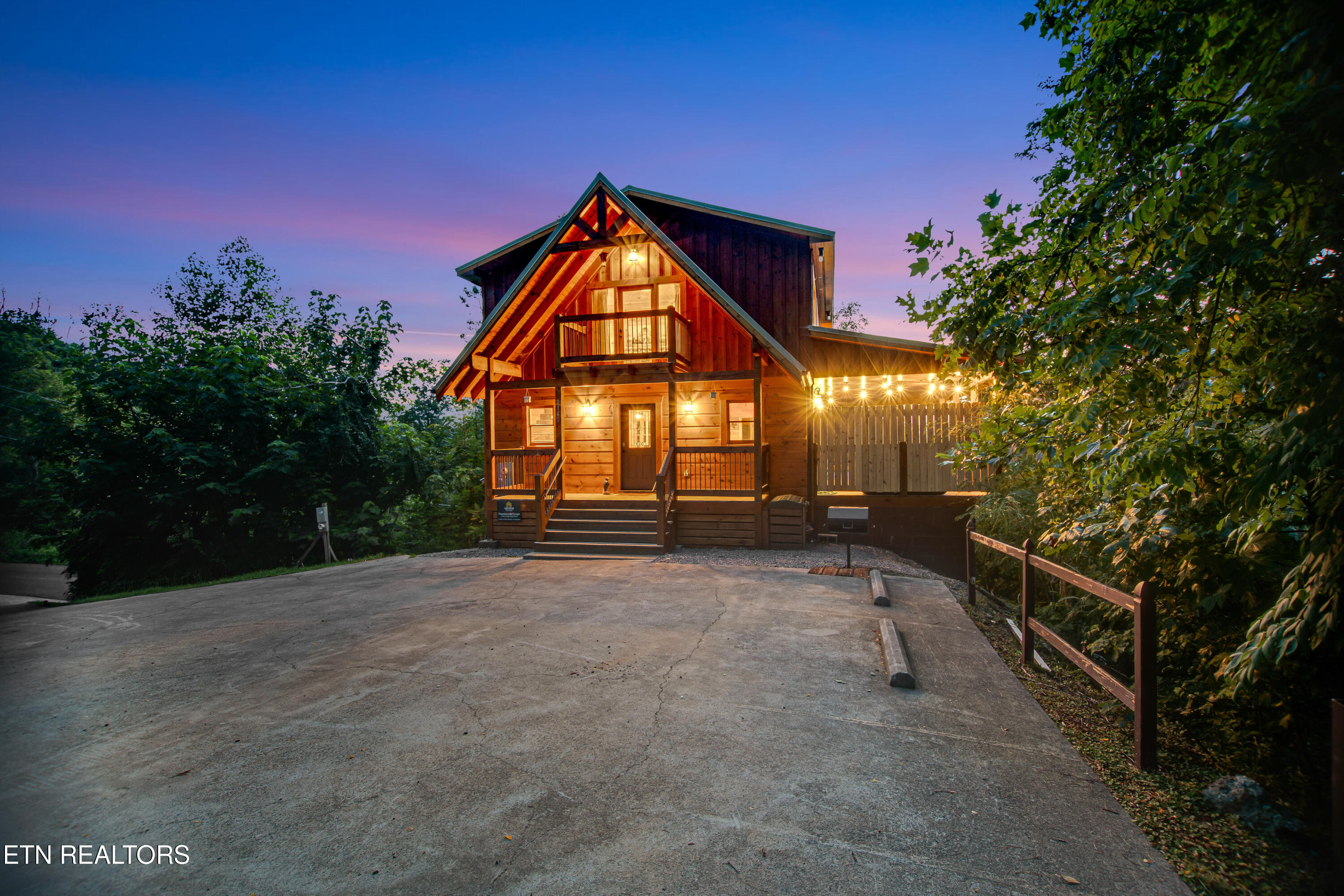 1140 E Kings Ridge Road Gatlinburg TN 37738