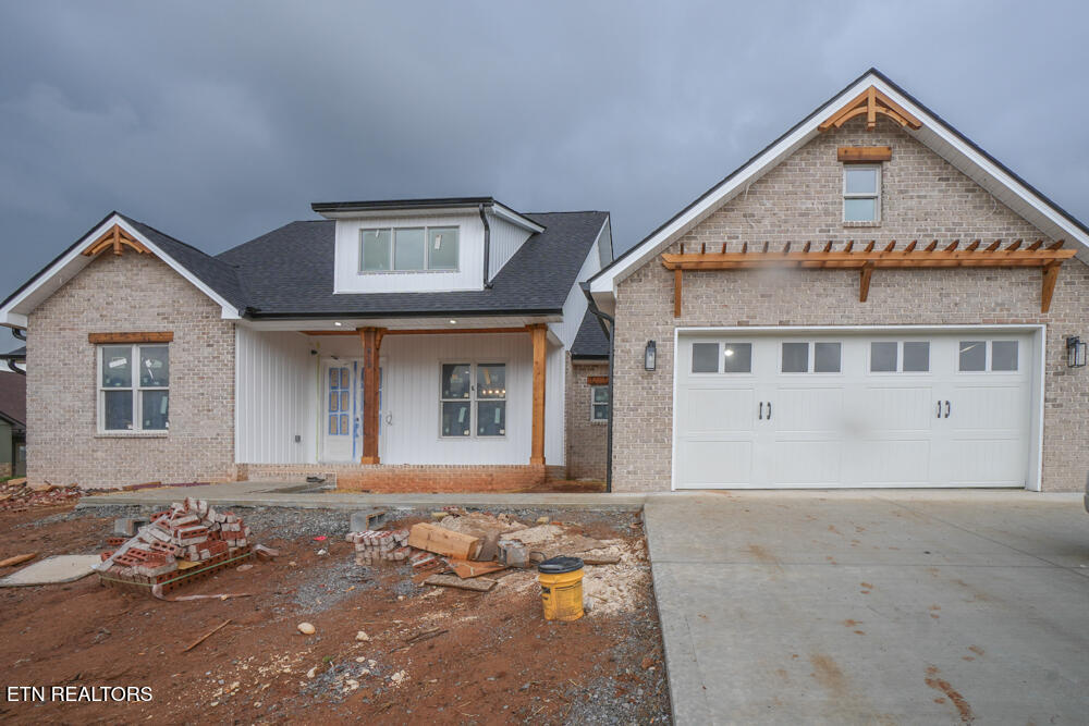 819 Pinebrooke Drive Maryville TN 37801