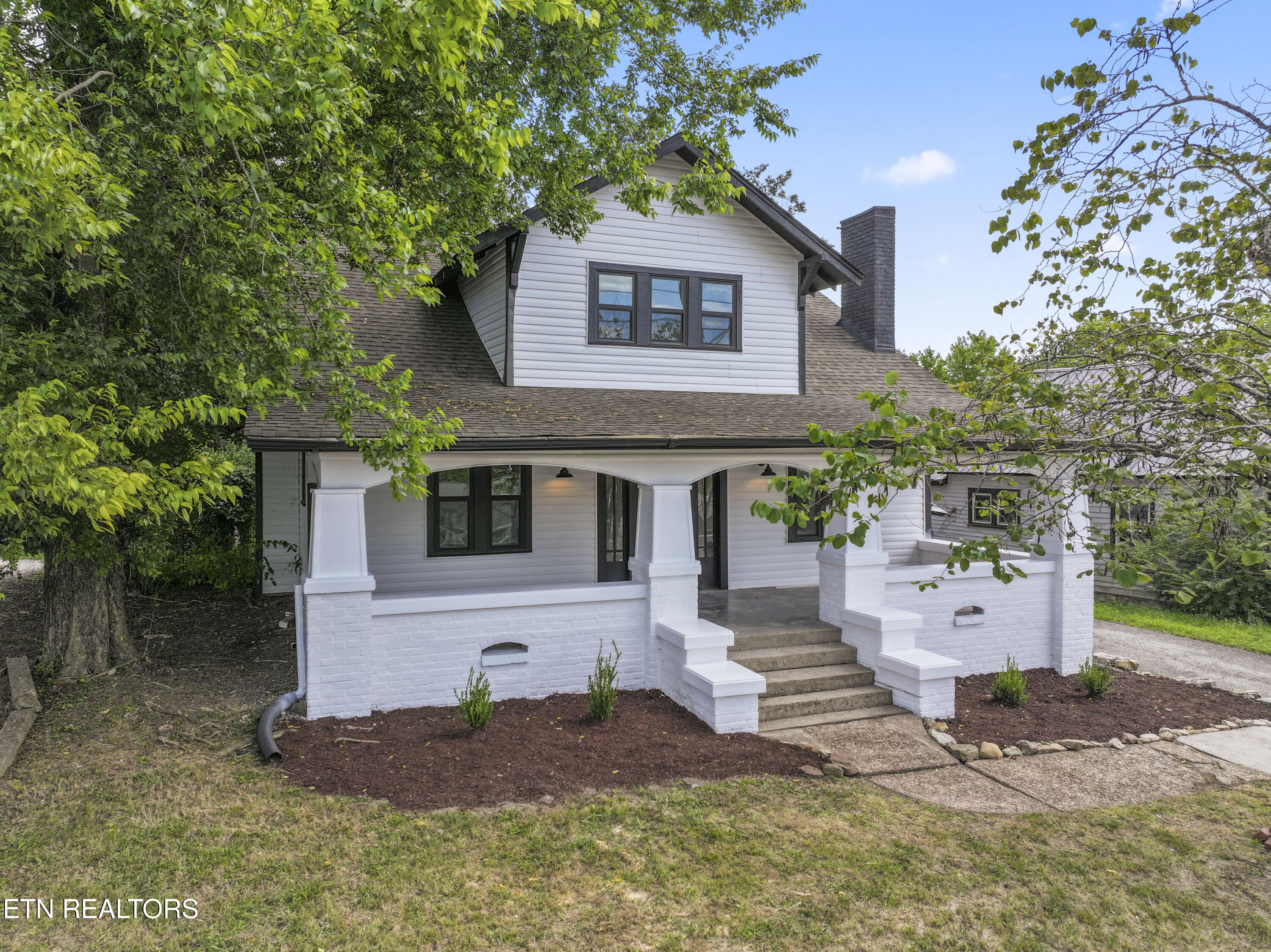 717 N Charles Seivers Boulevard Clinton TN 37716