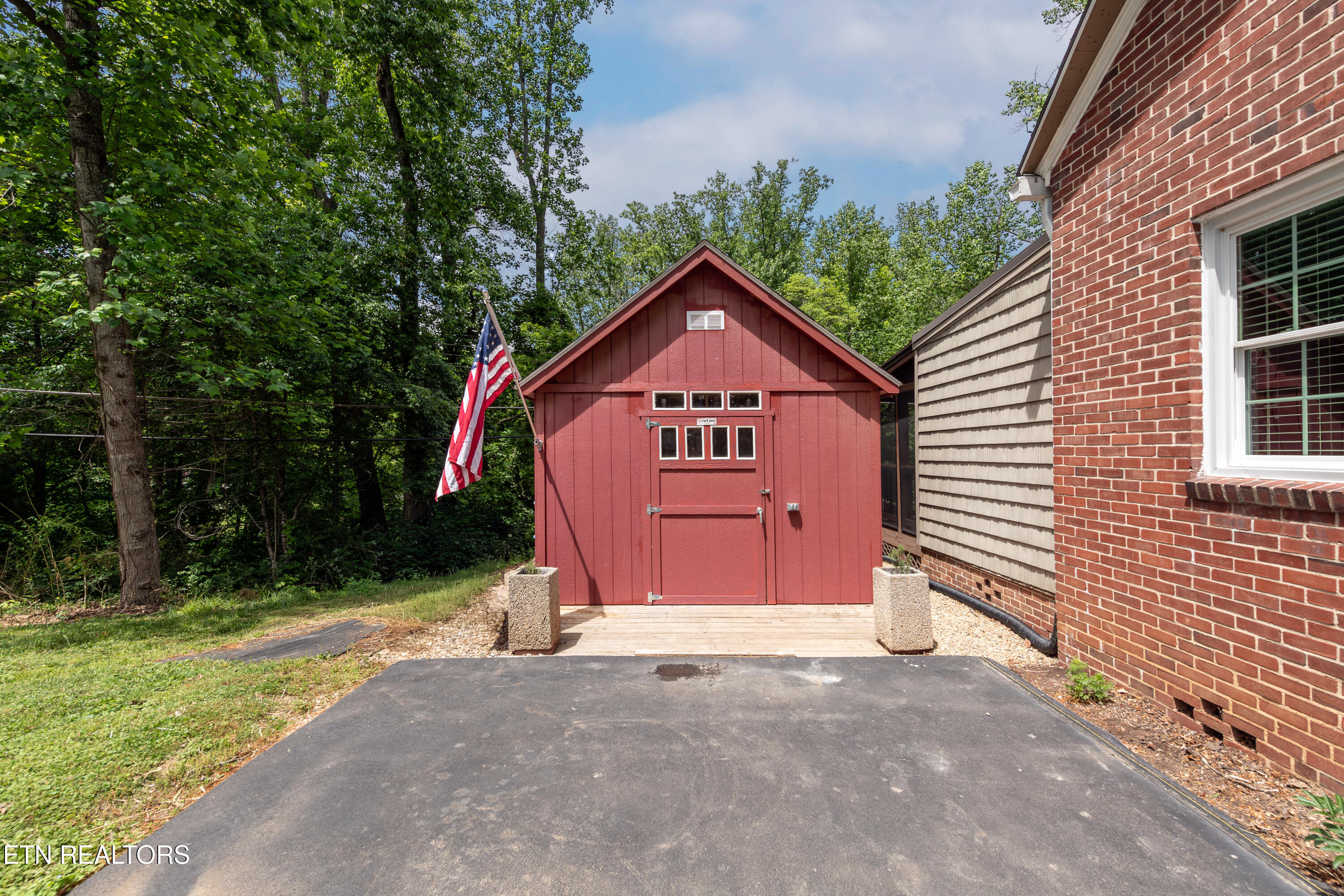 70 Pine Road Norris TN 37828