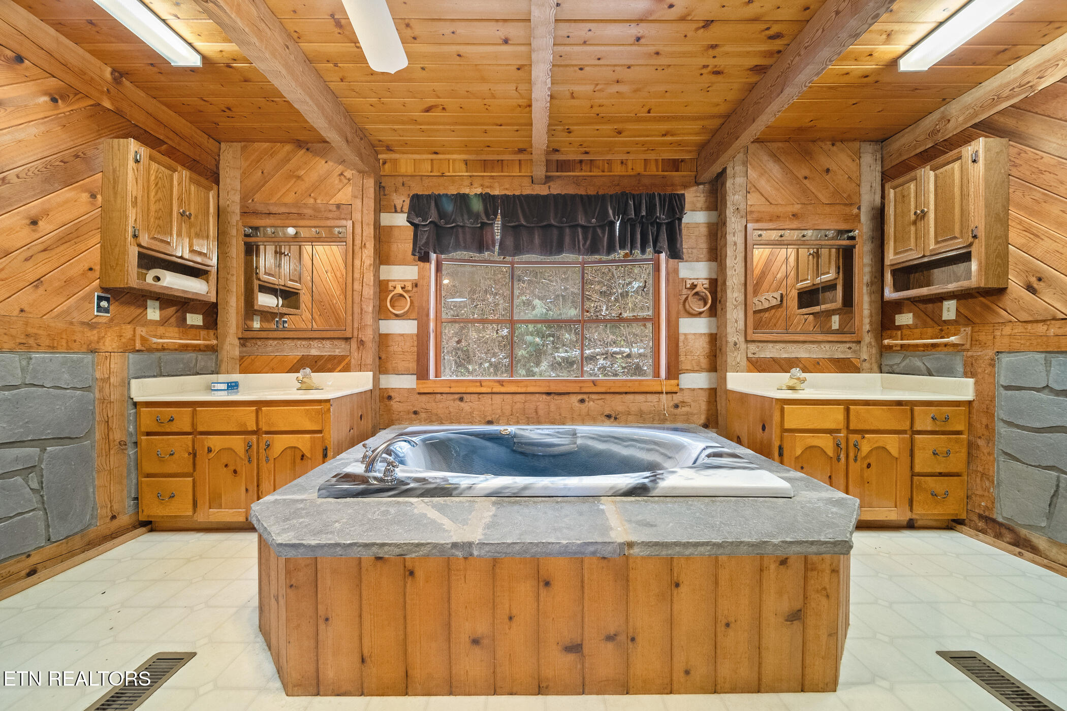 830 Sleepy Hollow Road Gatlinburg TN 37738