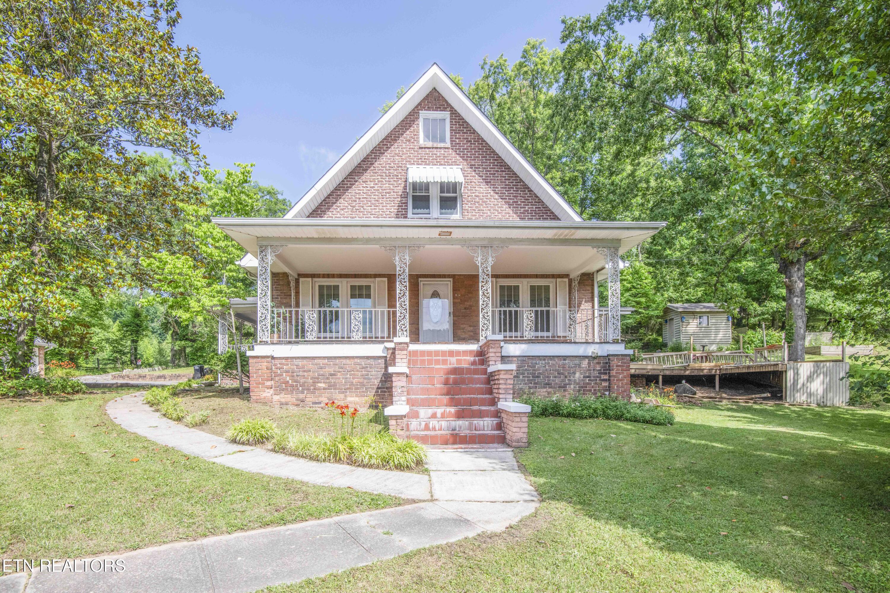17761 Alberta Street Oneida TN 37841