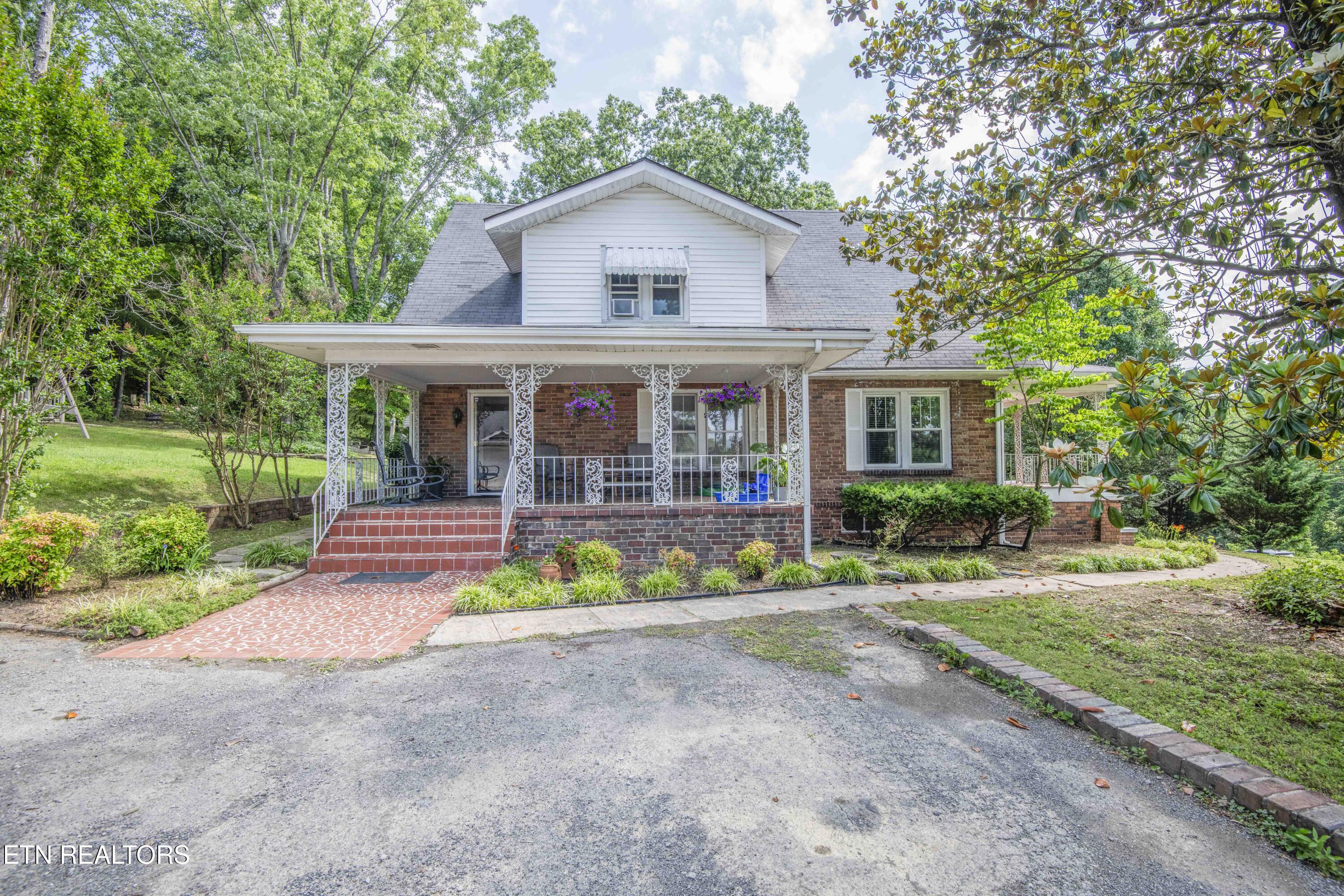 17761 Alberta Street Oneida TN 37841