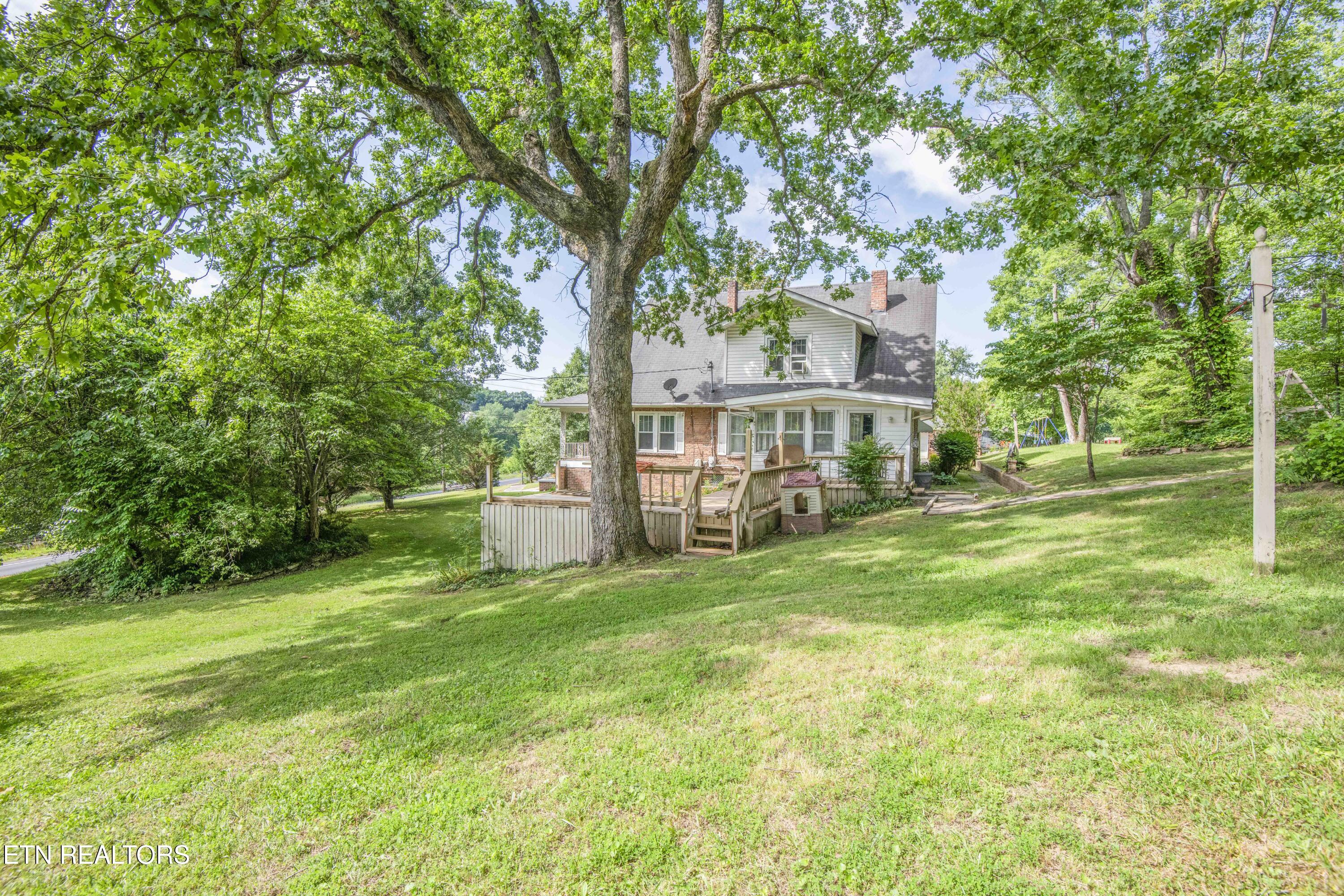 17761 Alberta Street Oneida TN 37841