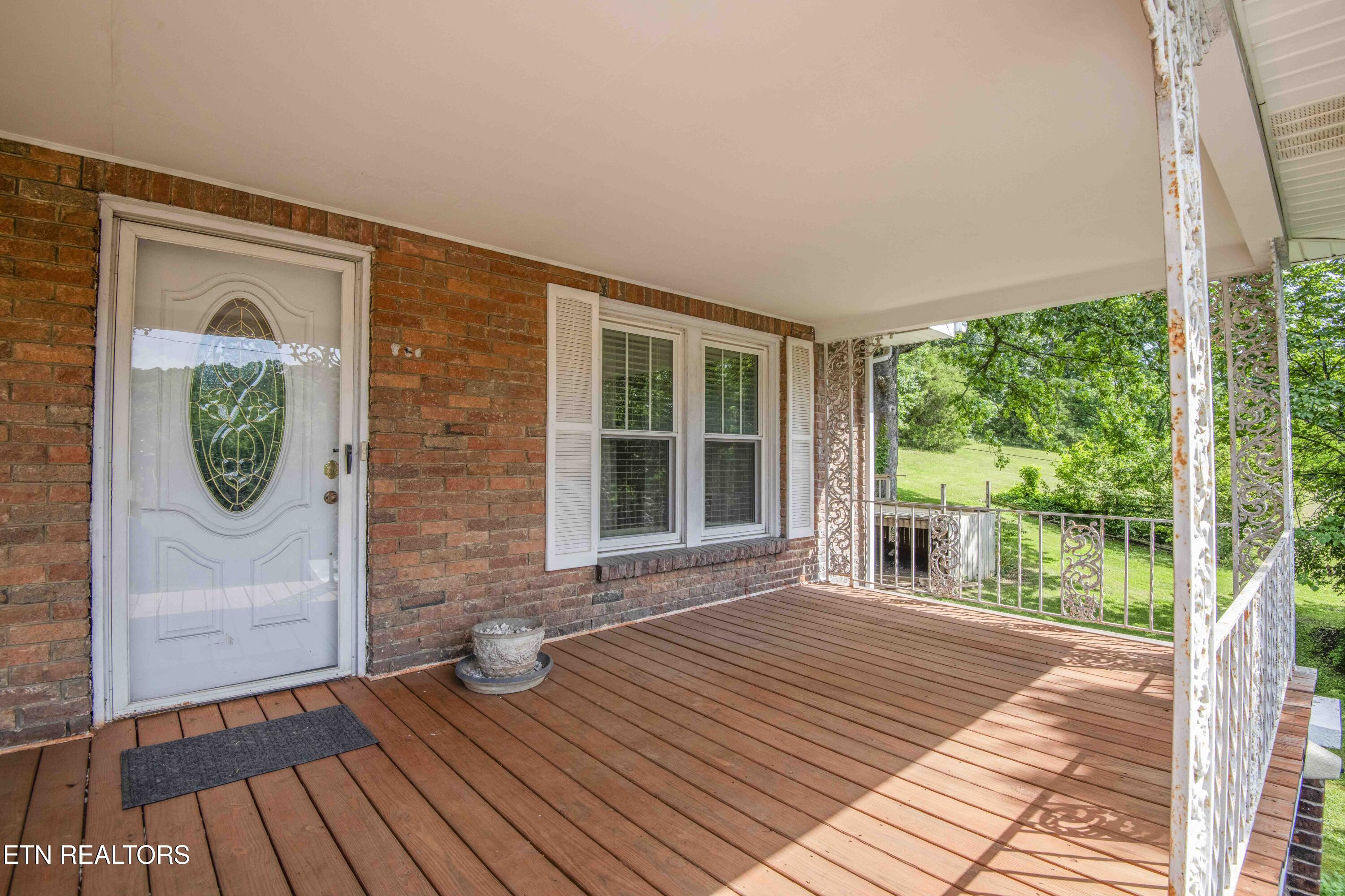 17761 Alberta Street Oneida TN 37841