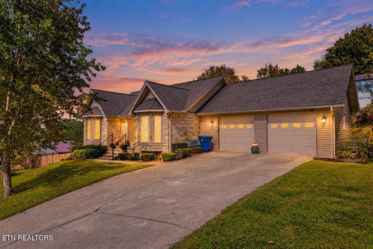 685 Ivey Street Jellico TN 37762