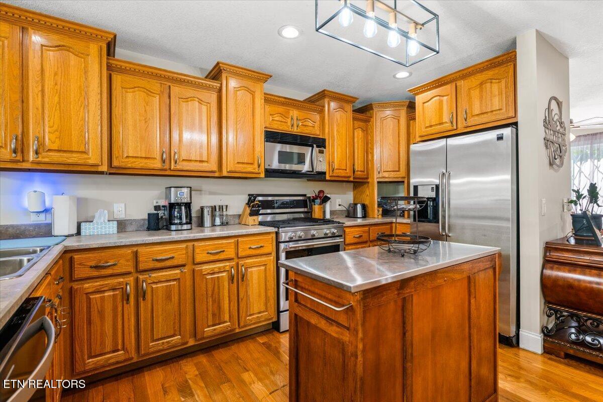 685 Ivey Street Jellico TN 37762