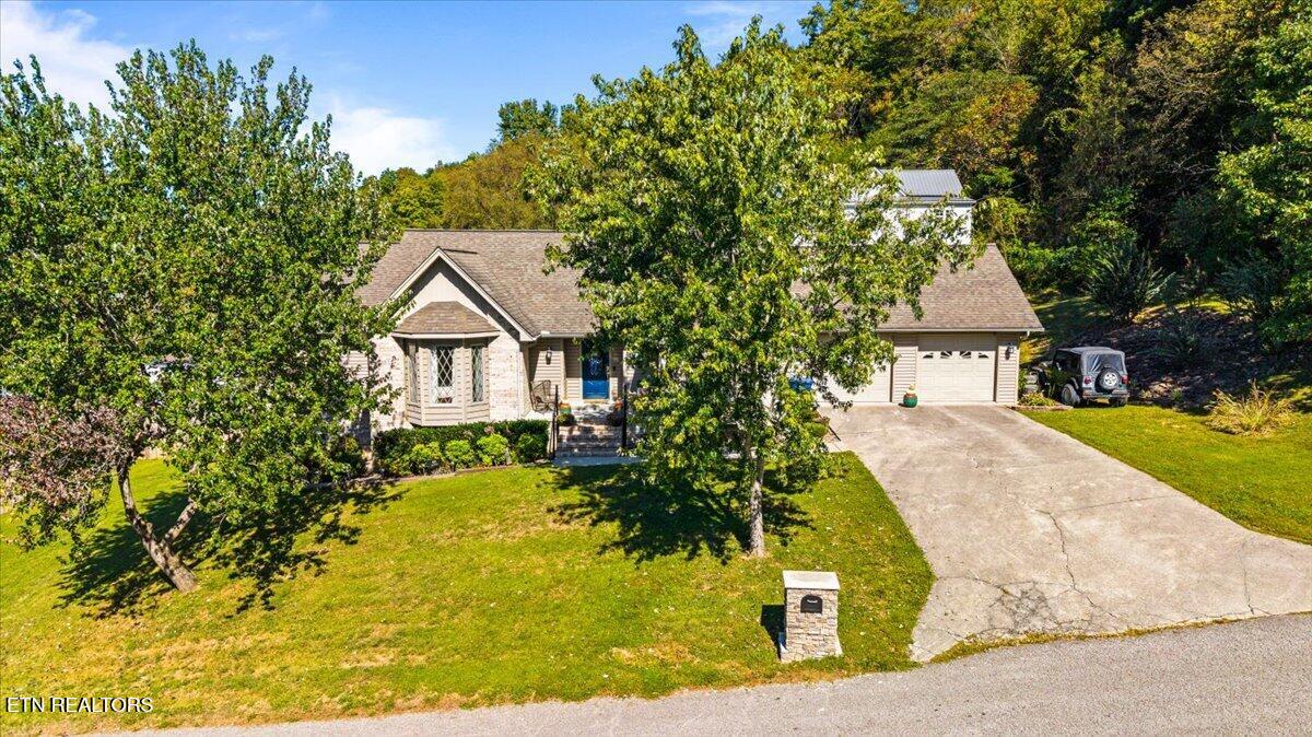 685 Ivey Street Jellico TN 37762