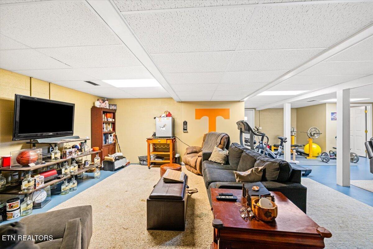 685 Ivey Street Jellico TN 37762