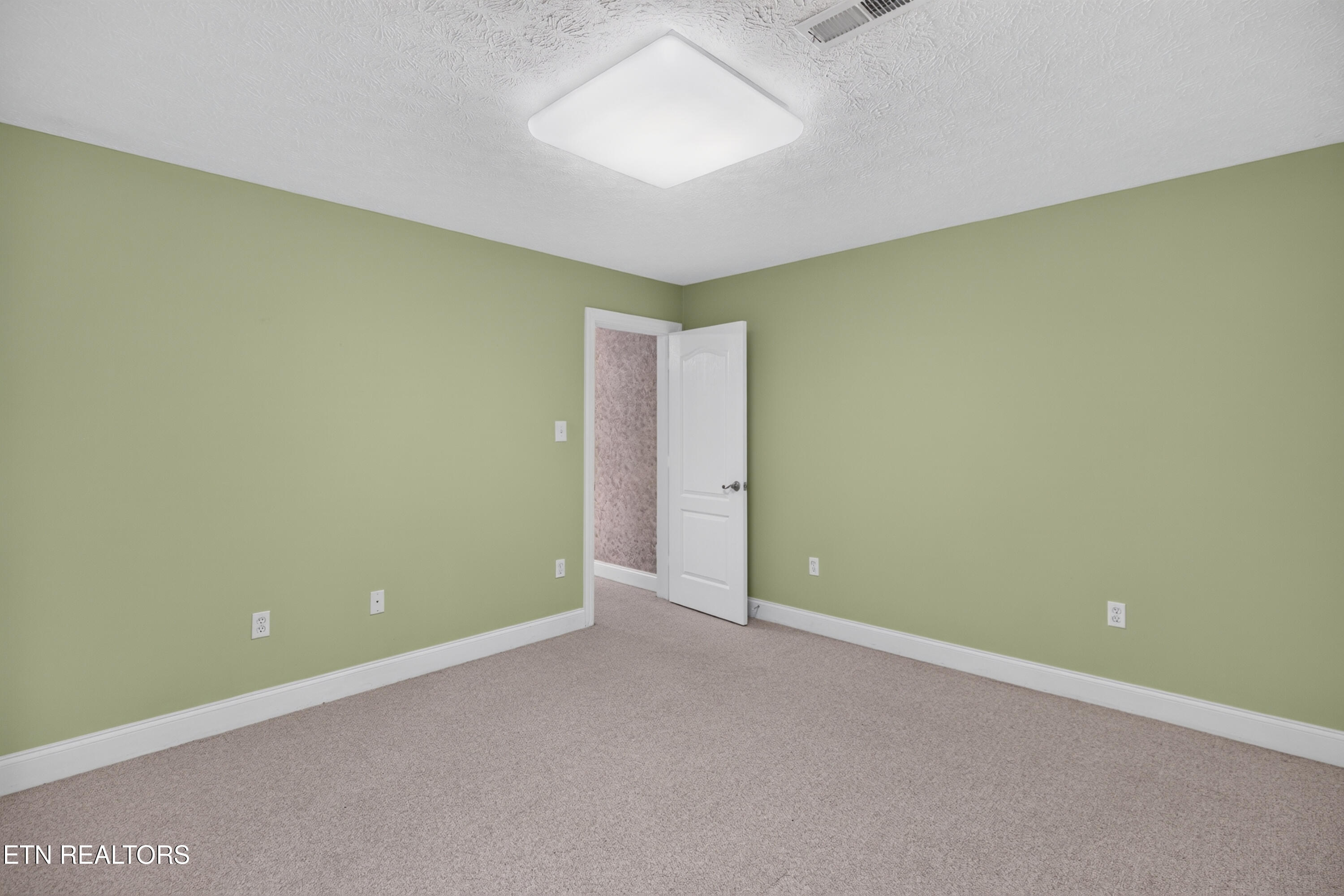 670 Burchfield Road Dandridge TN 37725