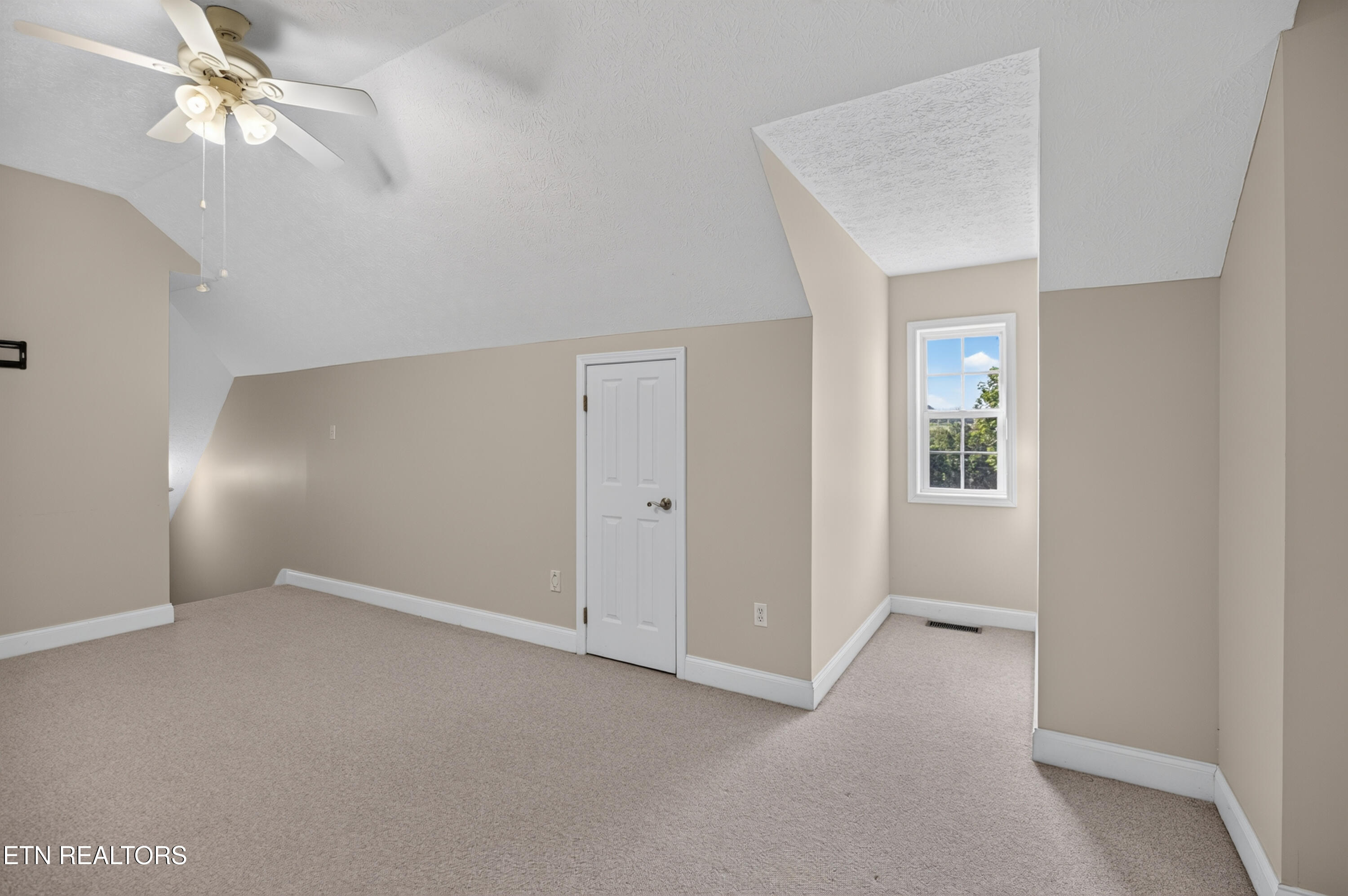 670 Burchfield Road Dandridge TN 37725