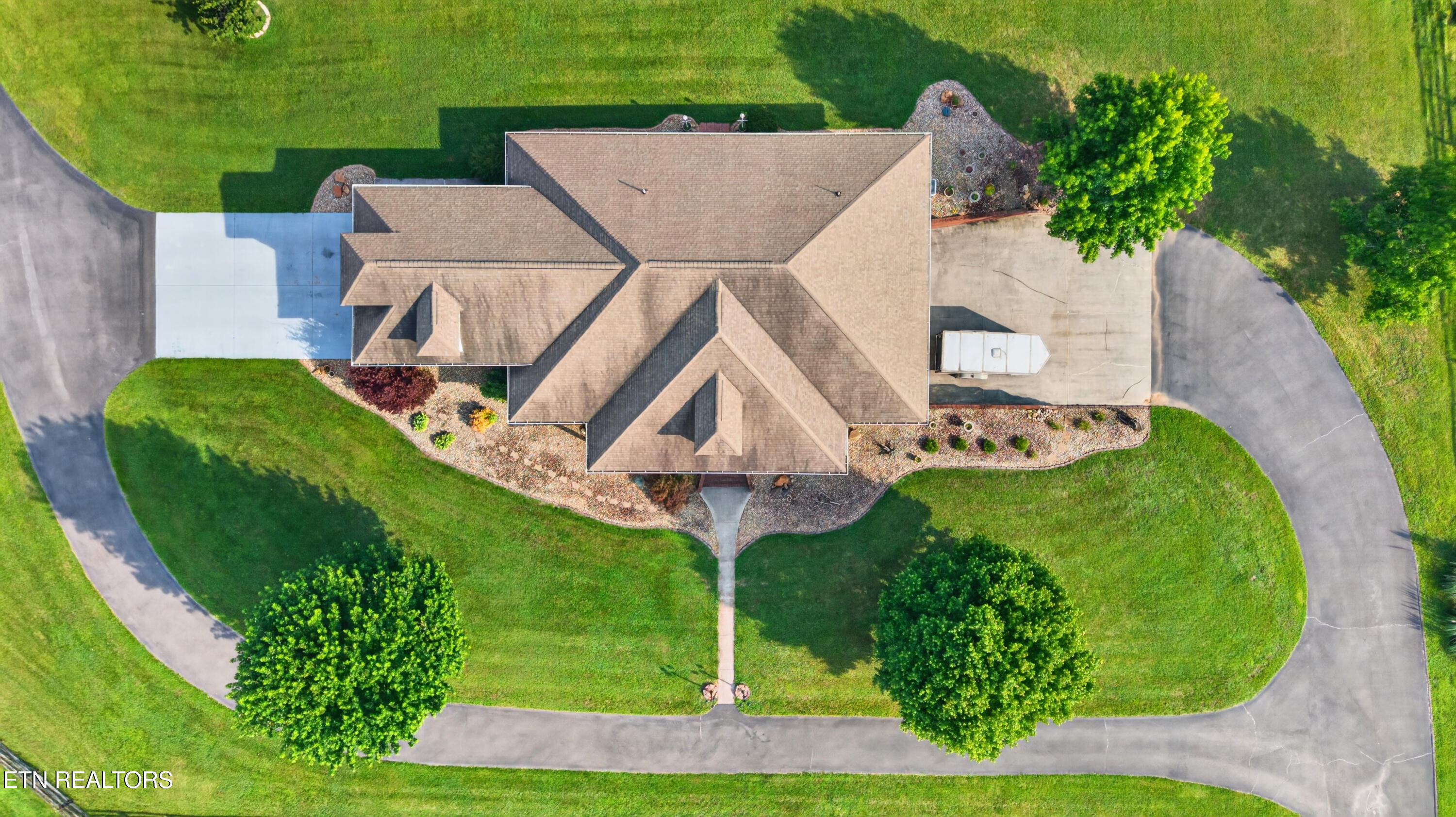 670 Burchfield Road Dandridge TN 37725