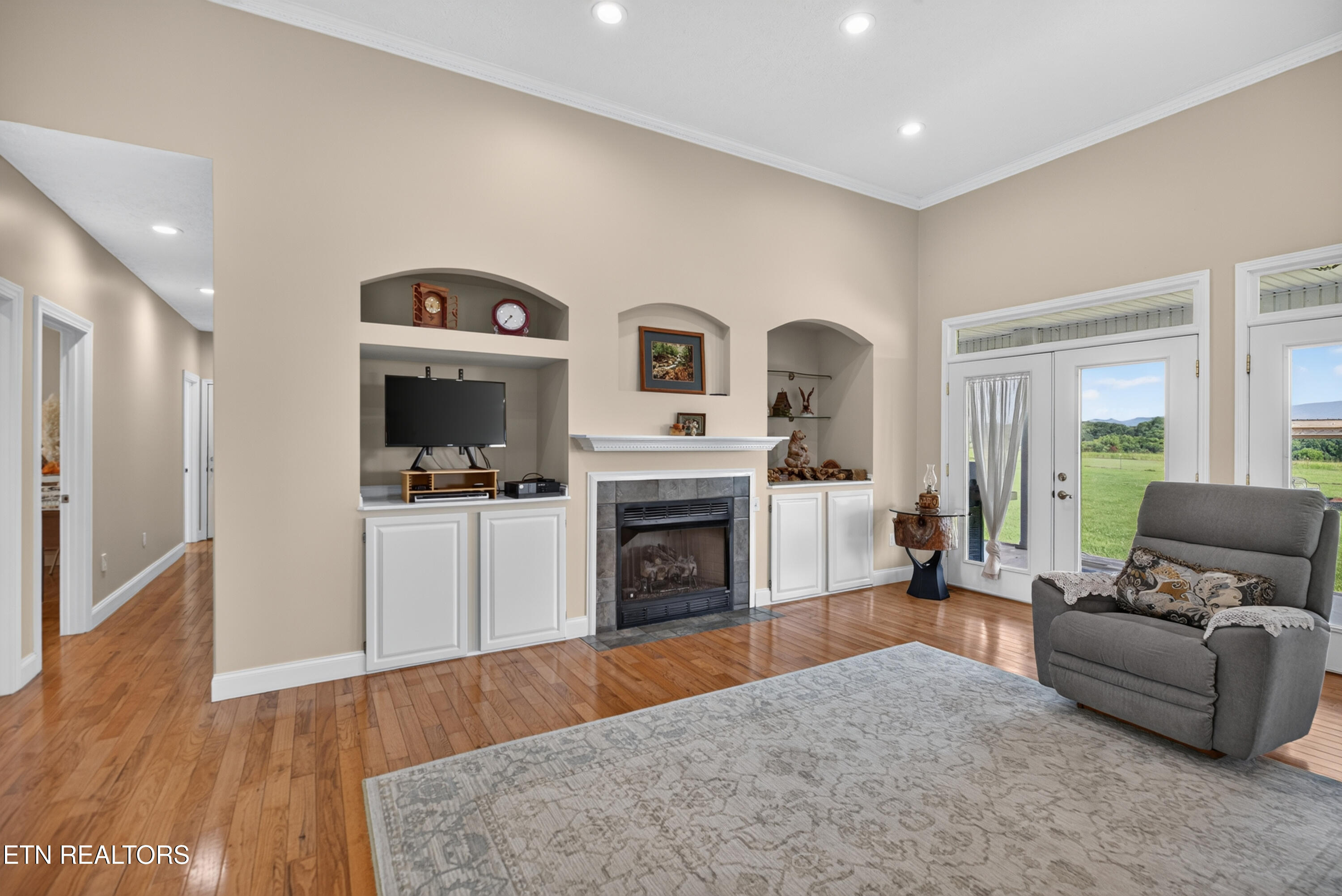 670 Burchfield Road Dandridge TN 37725
