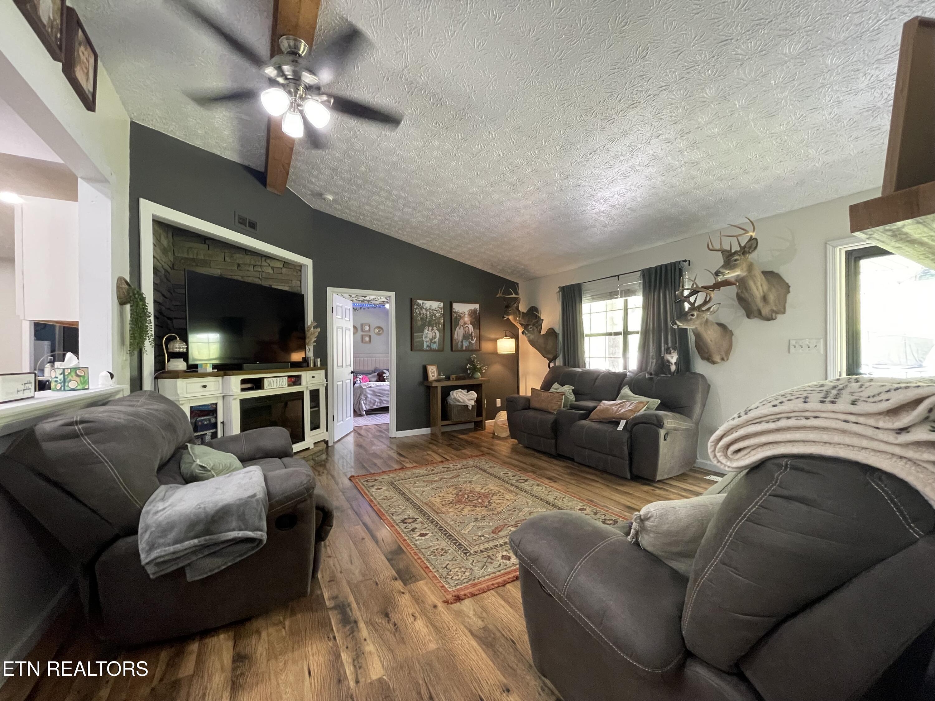 2811 Lake City Highway Rocky Top TN 37769
