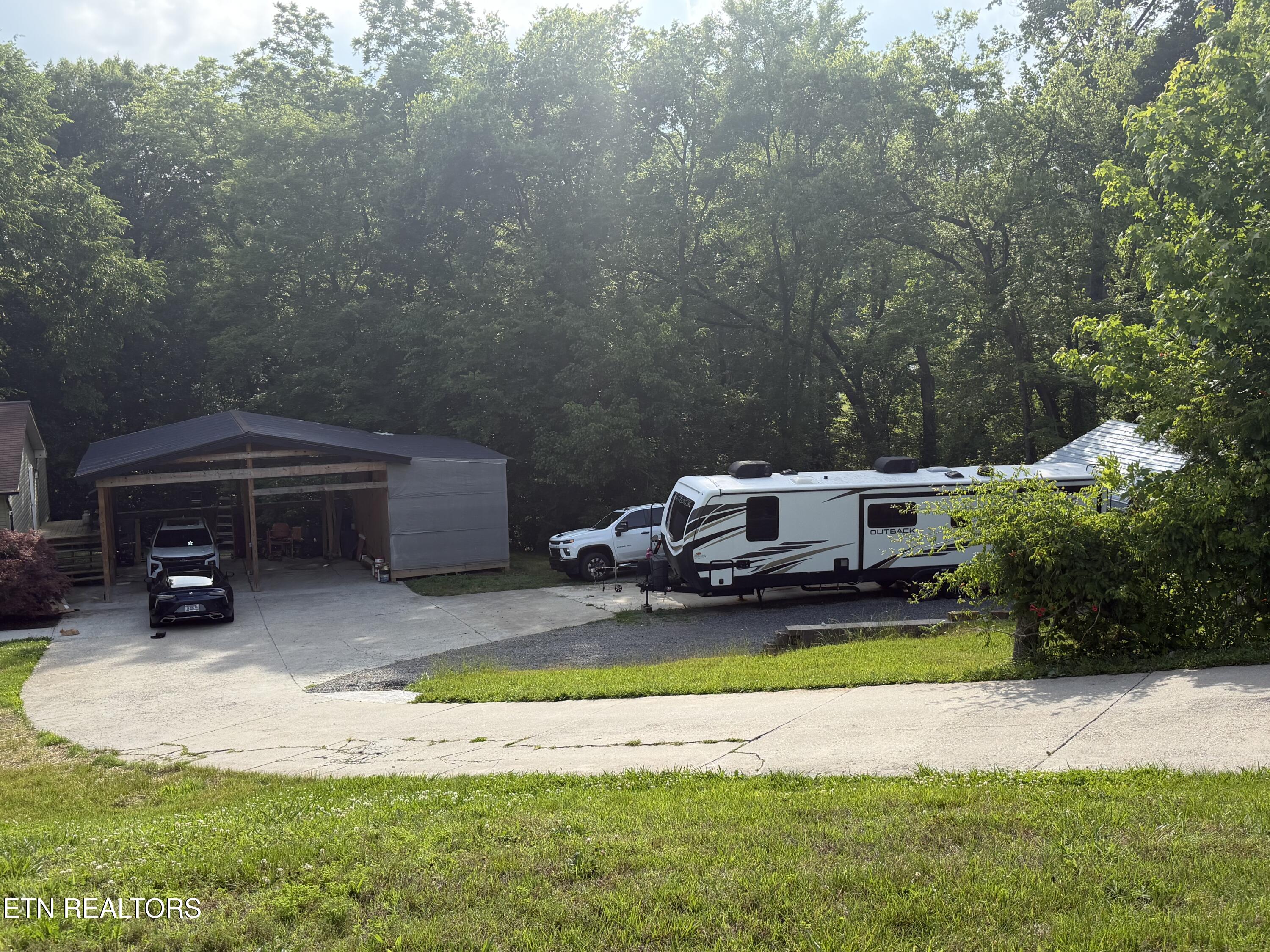 2811 Lake City Highway Rocky Top TN 37769