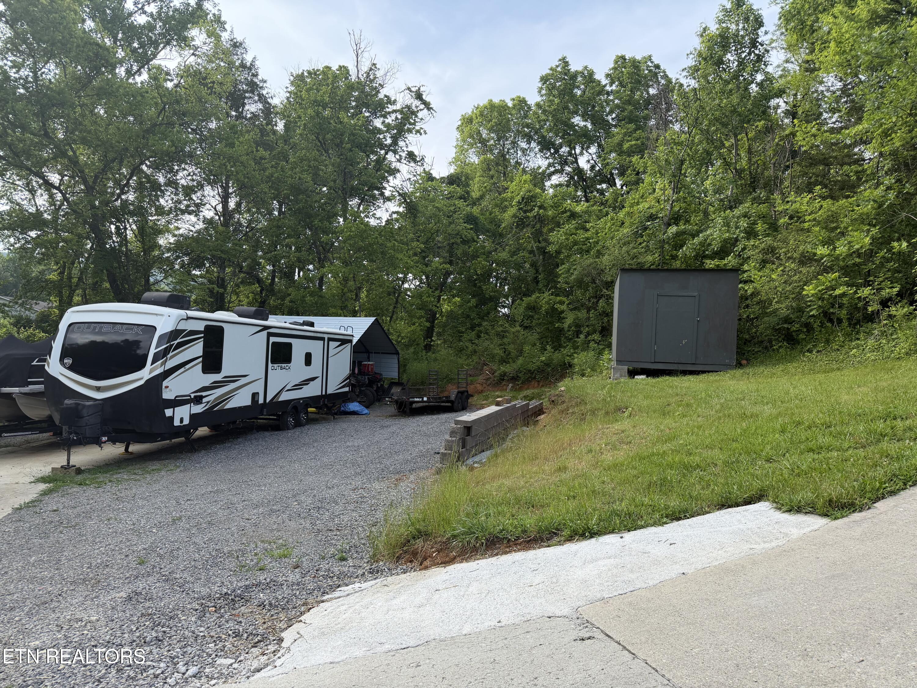 2811 Lake City Highway Rocky Top TN 37769
