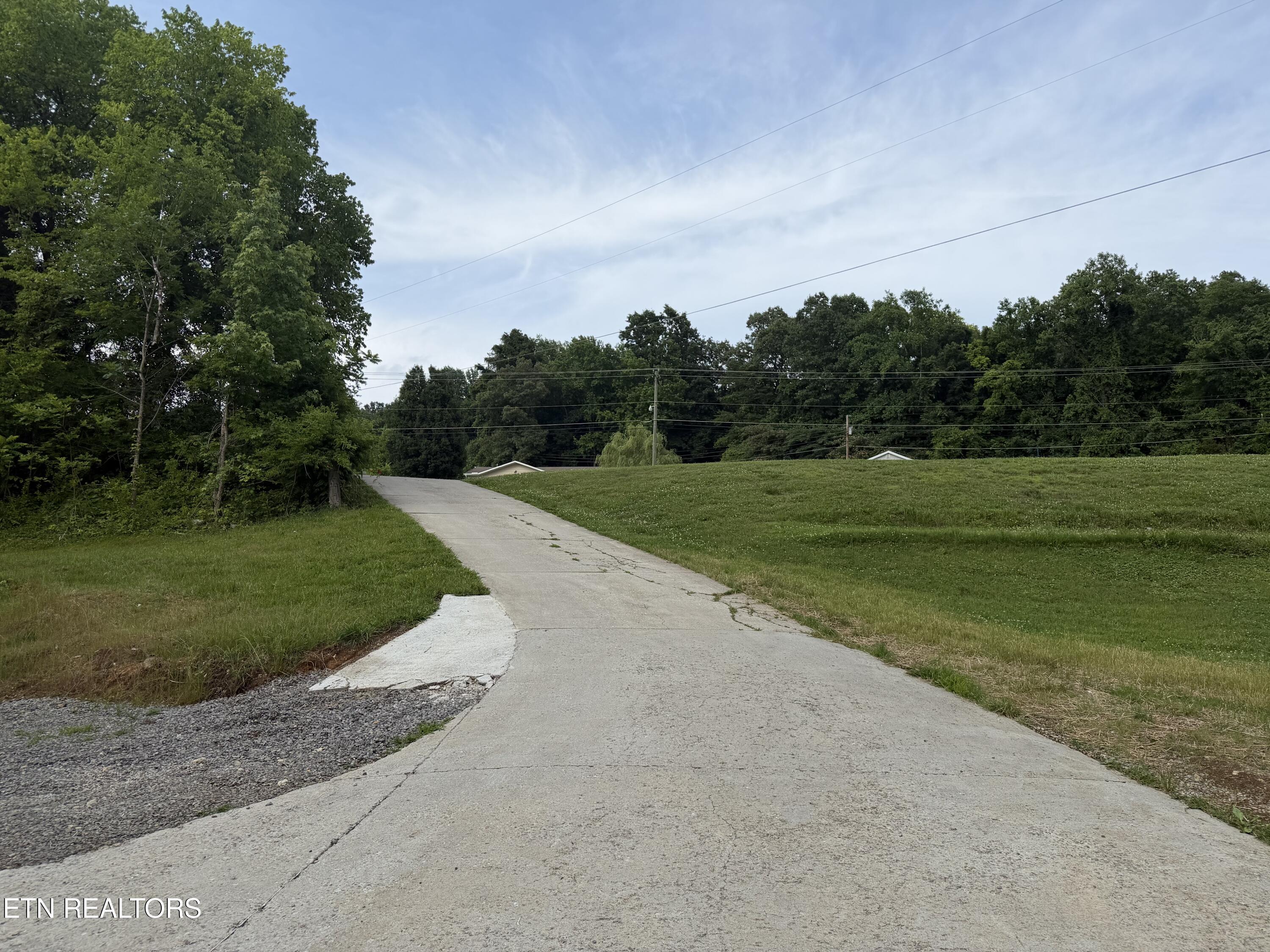 2811 Lake City Highway Rocky Top TN 37769
