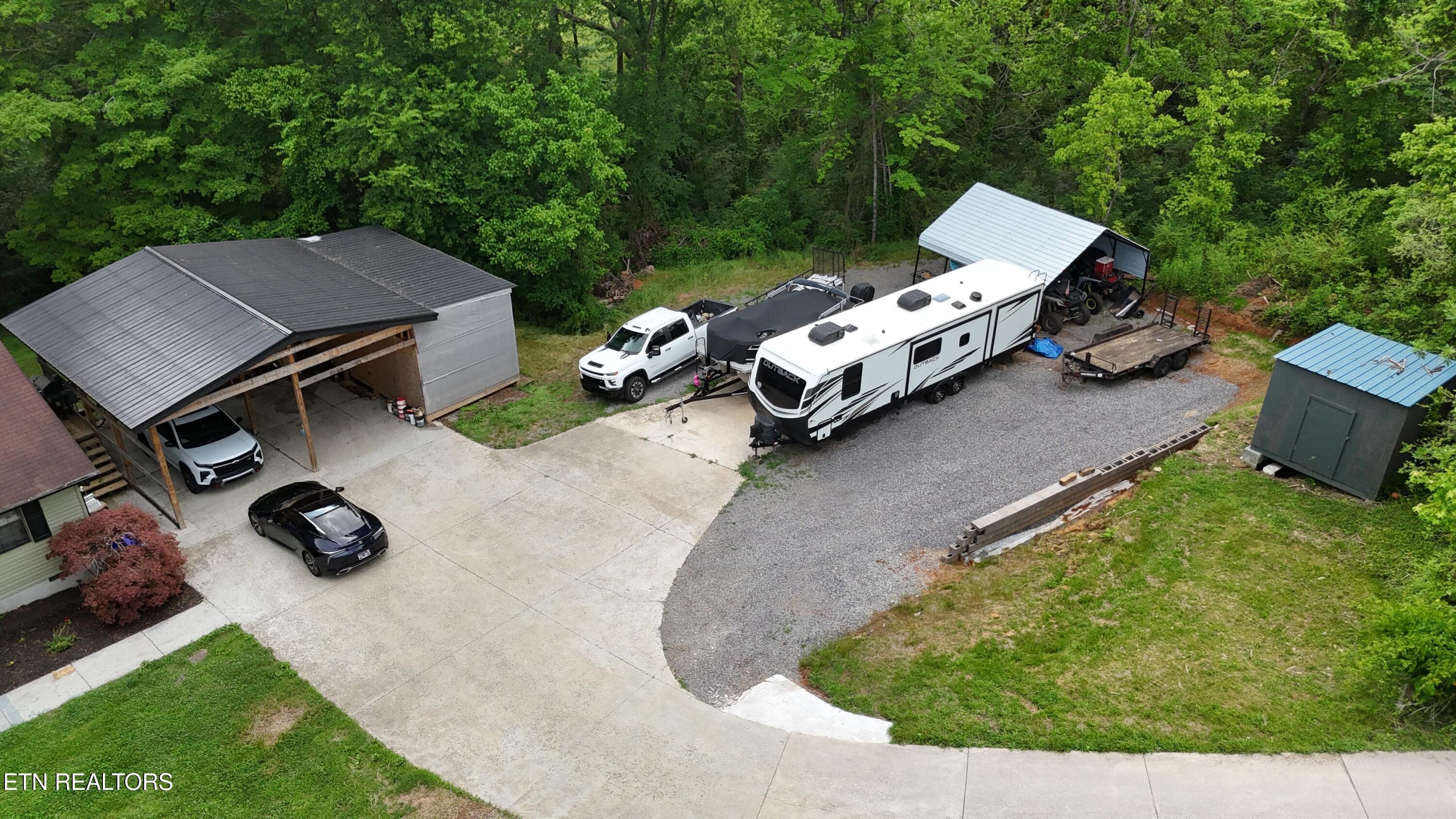 2811 Lake City Highway Rocky Top TN 37769