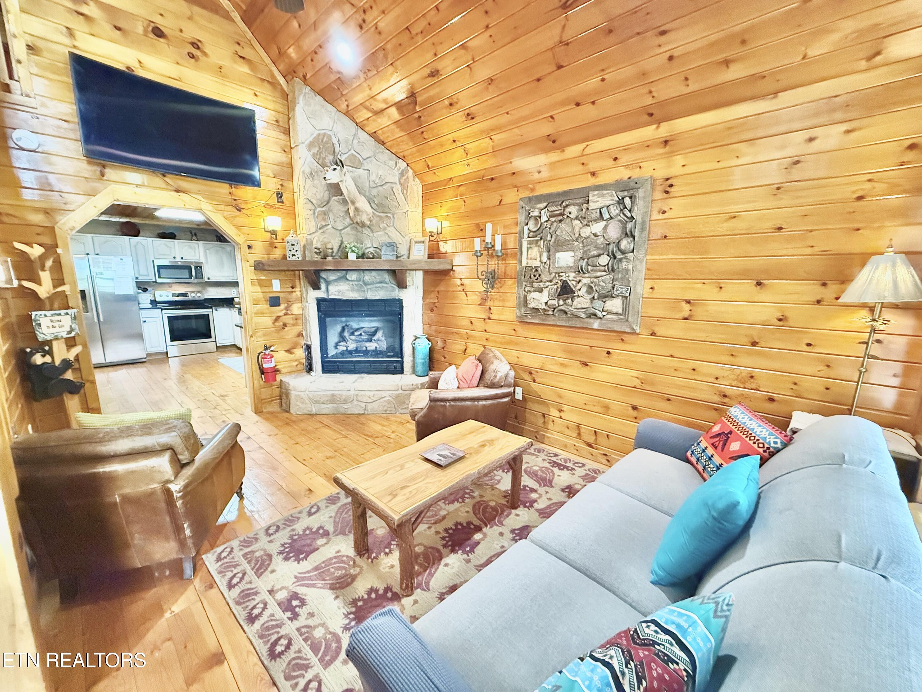 2715 Overholt Trail Pigeon Forge TN 37862