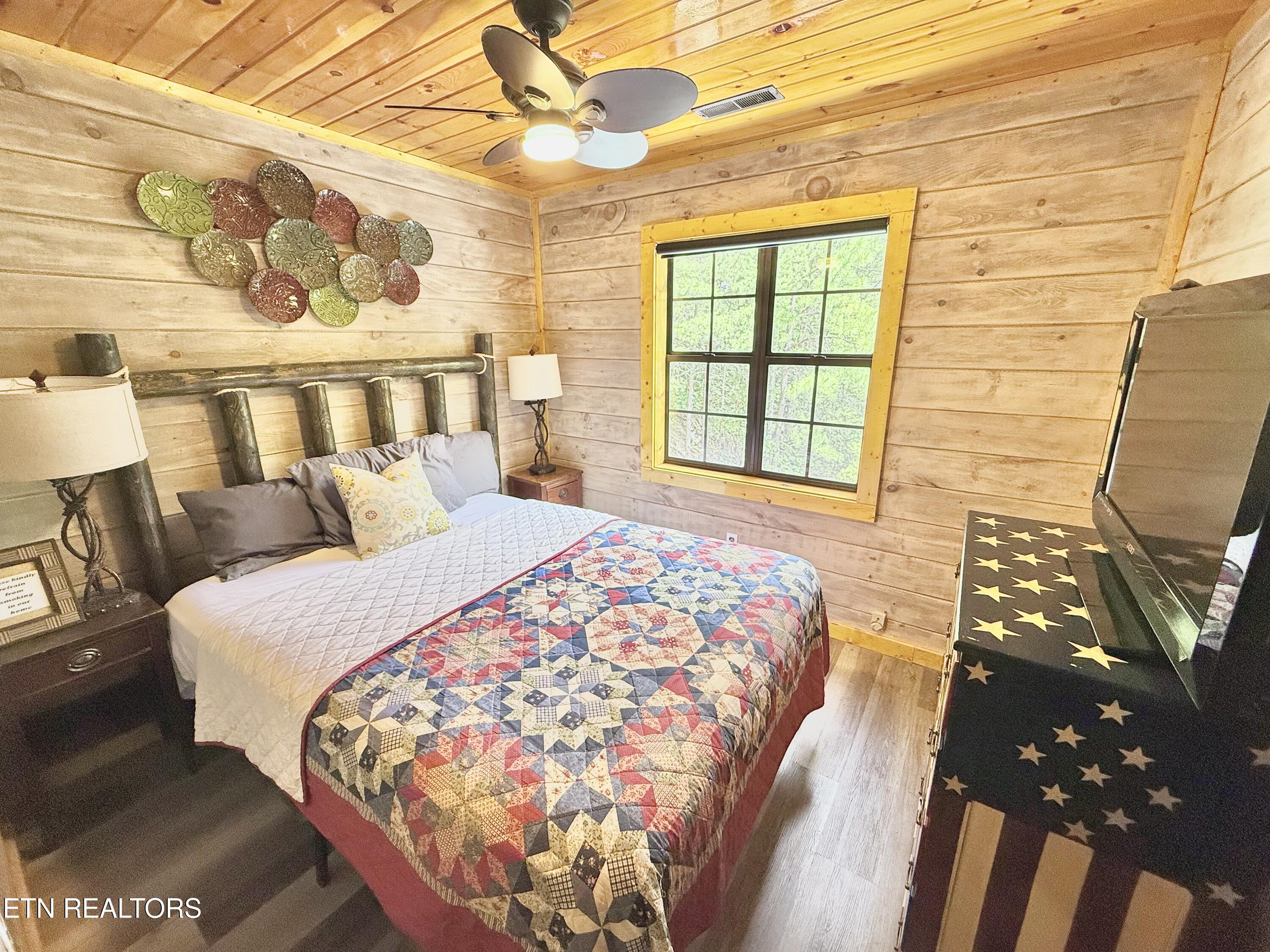 2715 Overholt Trail Pigeon Forge TN 37862