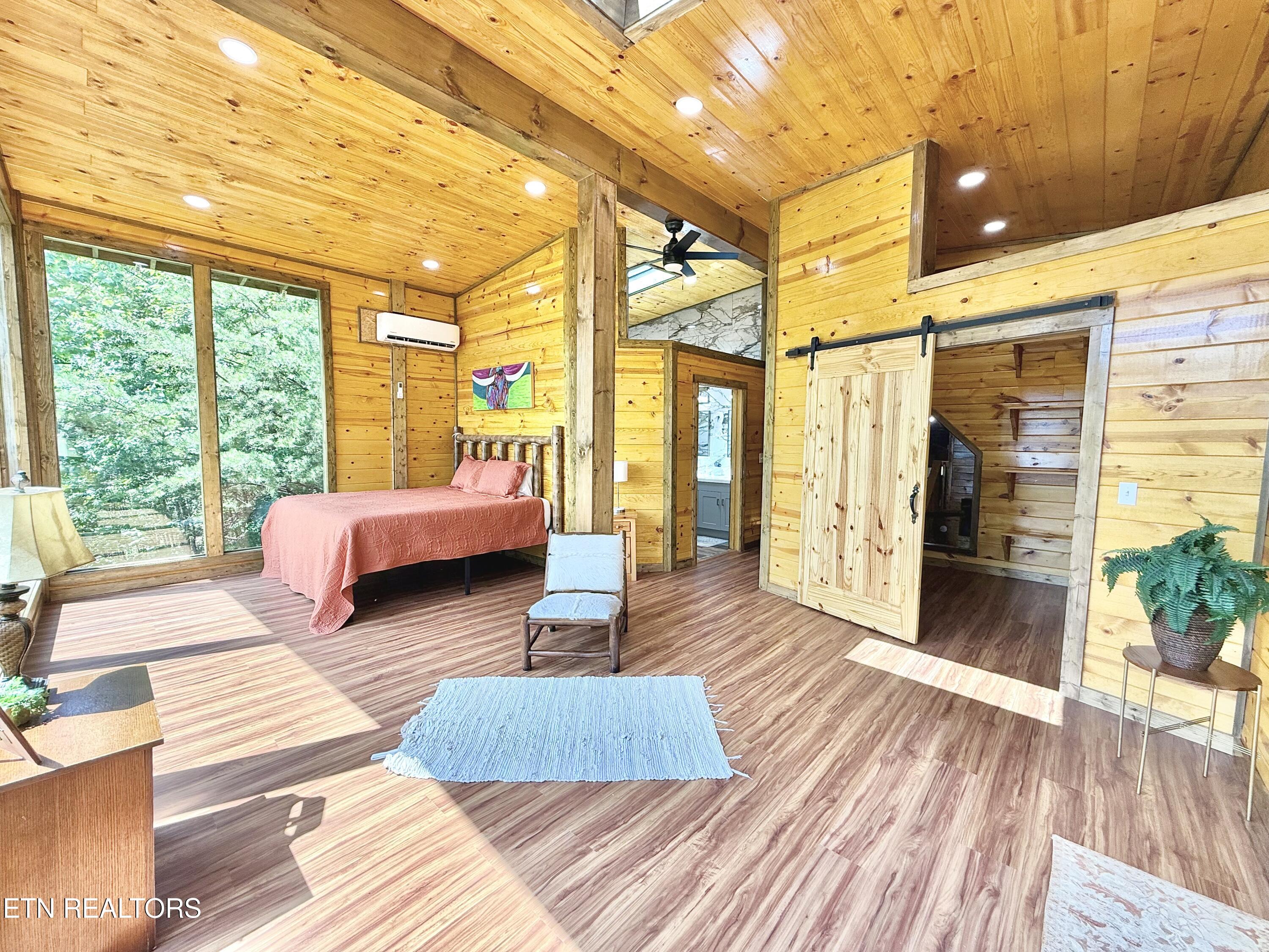 2715 Overholt Trail Pigeon Forge TN 37862