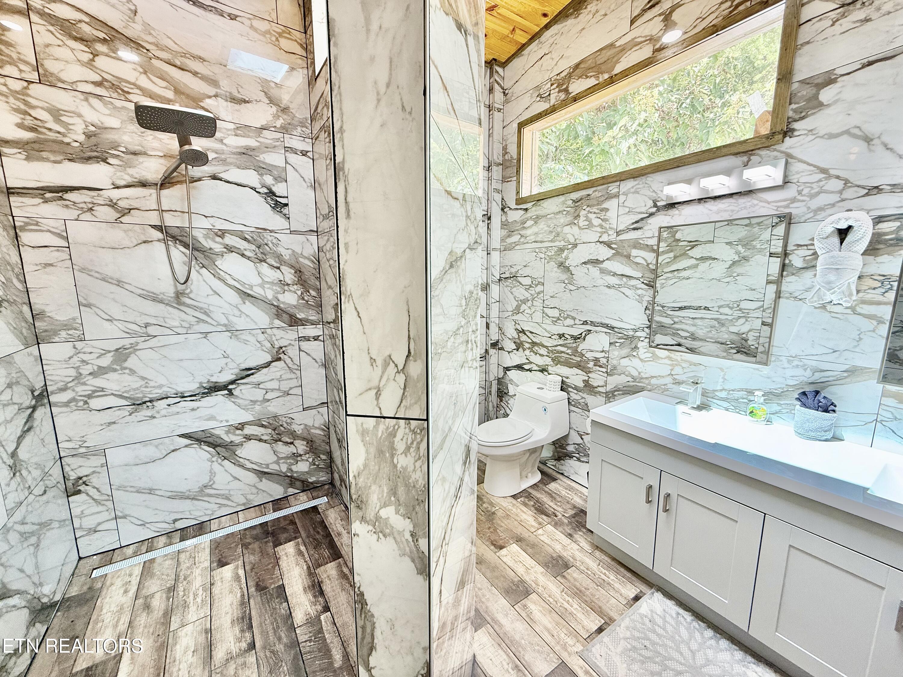 2715 Overholt Trail Pigeon Forge TN 37862