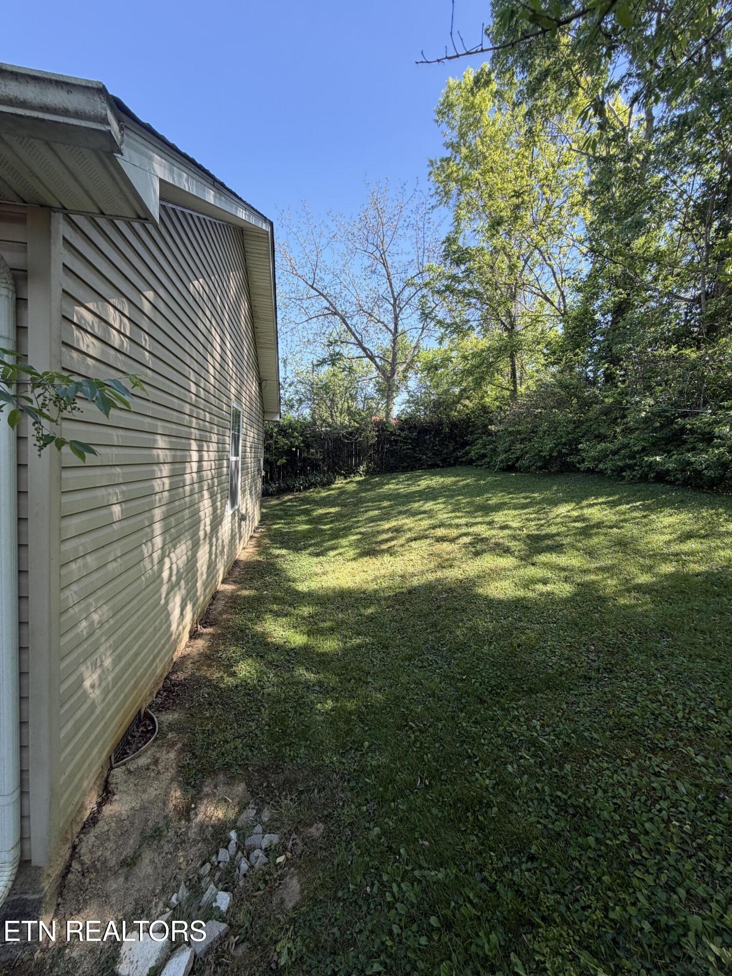 216 N Cross Street Oneida TN 37841
