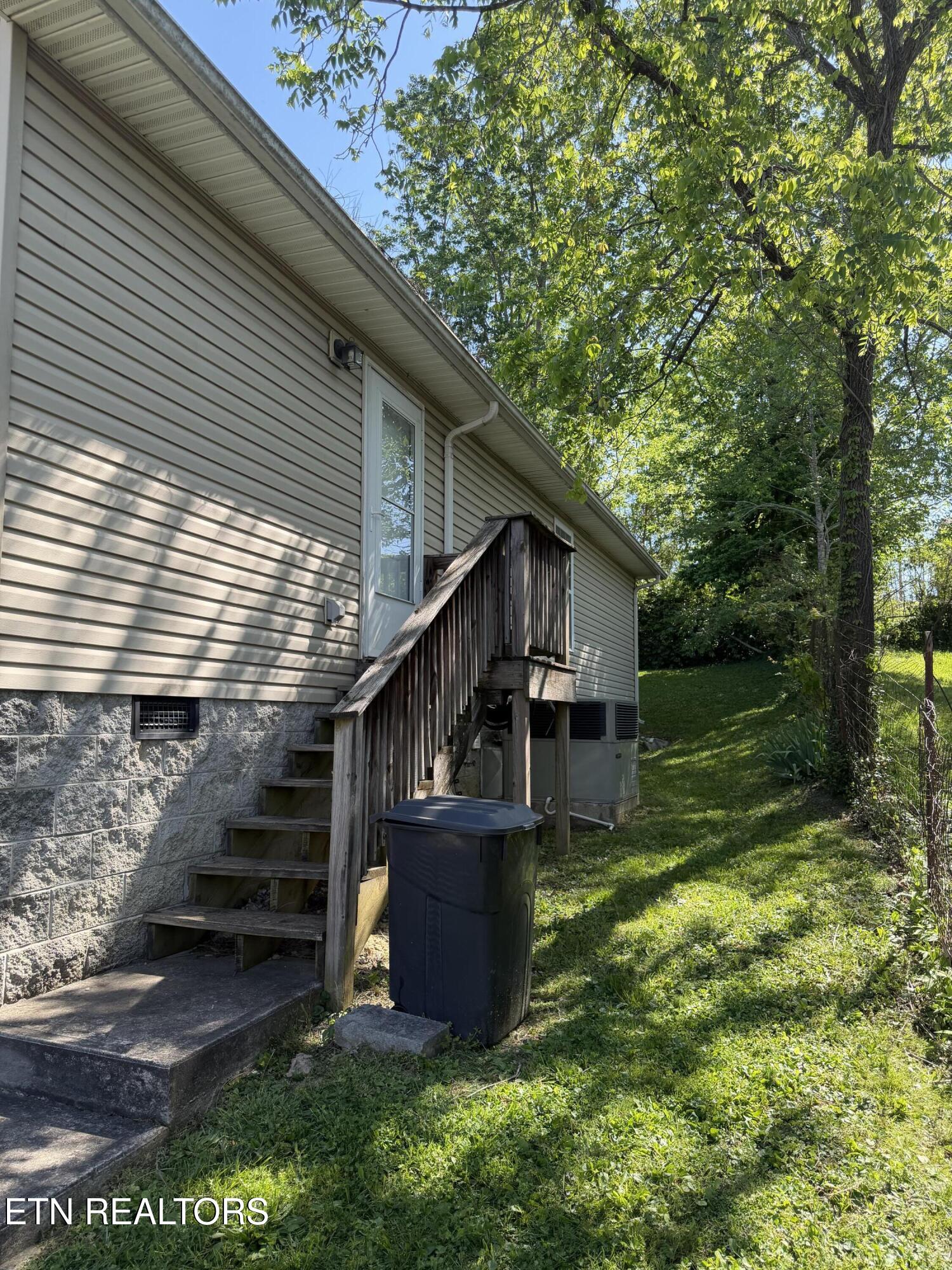 216 N Cross Street Oneida TN 37841