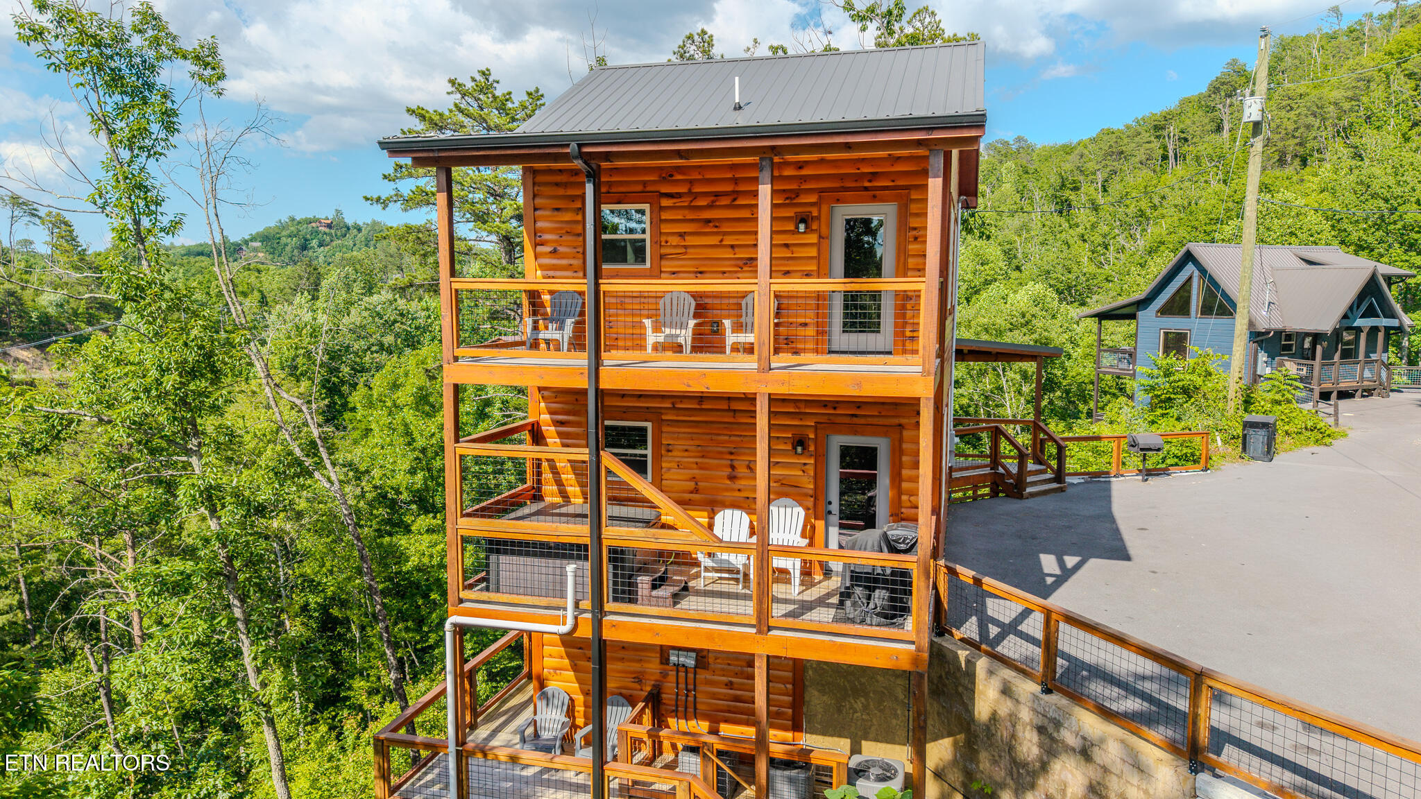 1864 Blue Tick Way Sevierville TN 37876