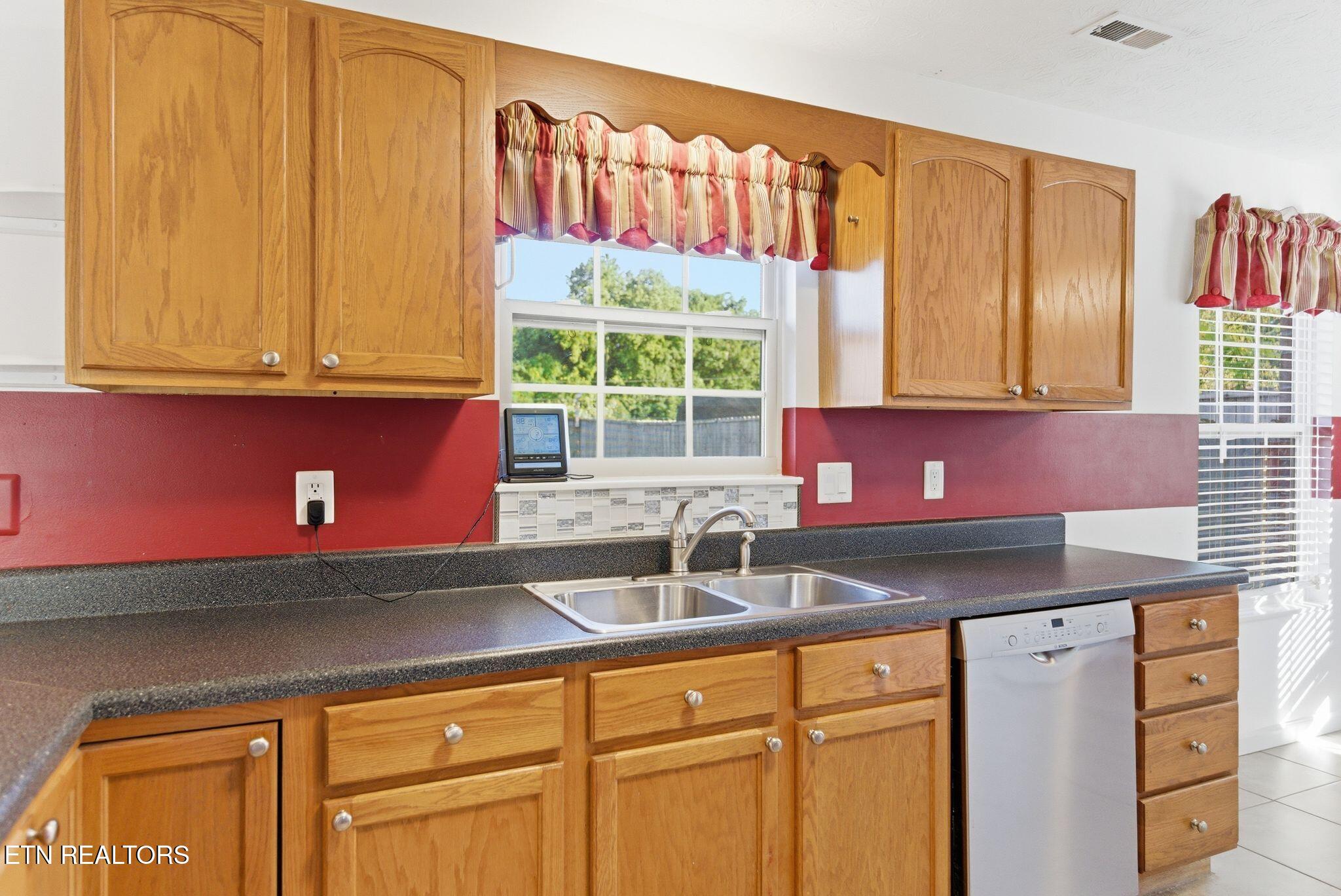 7213 Agatha Road Corryton TN 37721