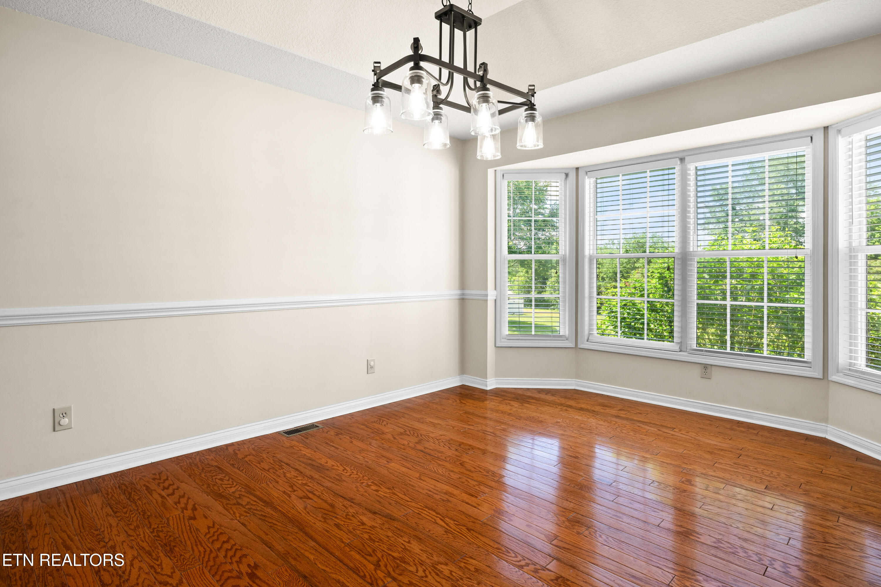 178 Scenic Hill Lane Lenoir City TN 37771