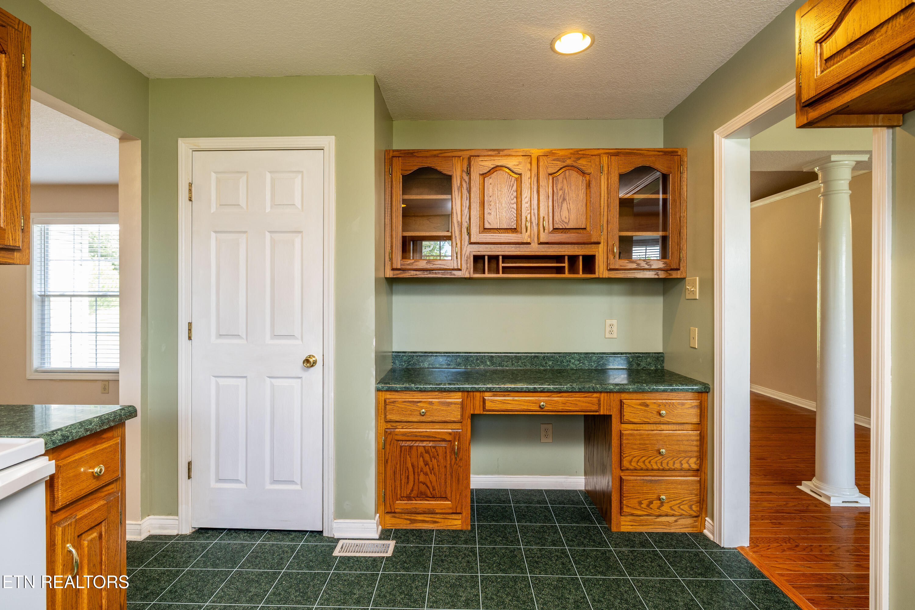 178 Scenic Hill Lane Lenoir City TN 37771