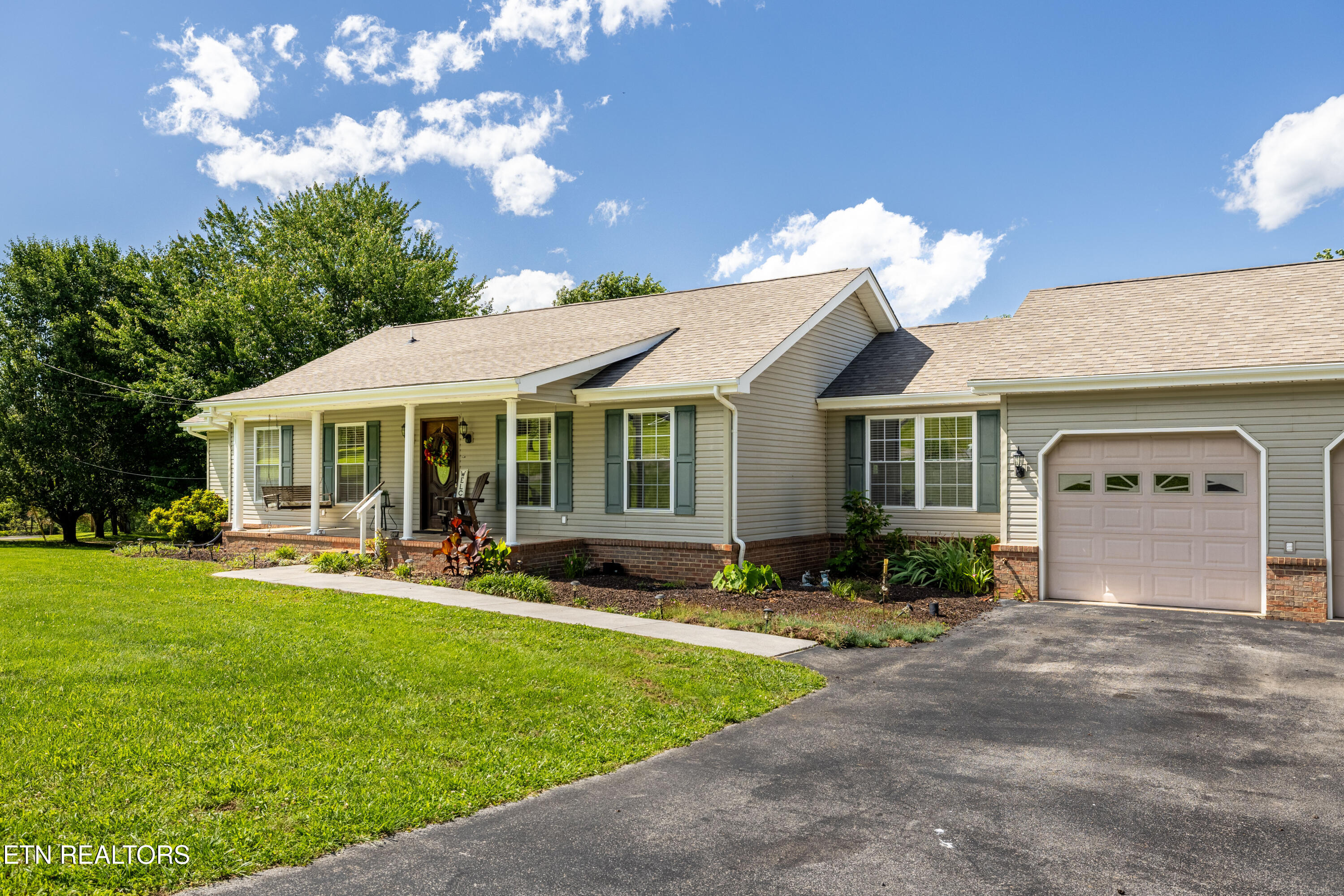 178 Scenic Hill Lane Lenoir City TN 37771