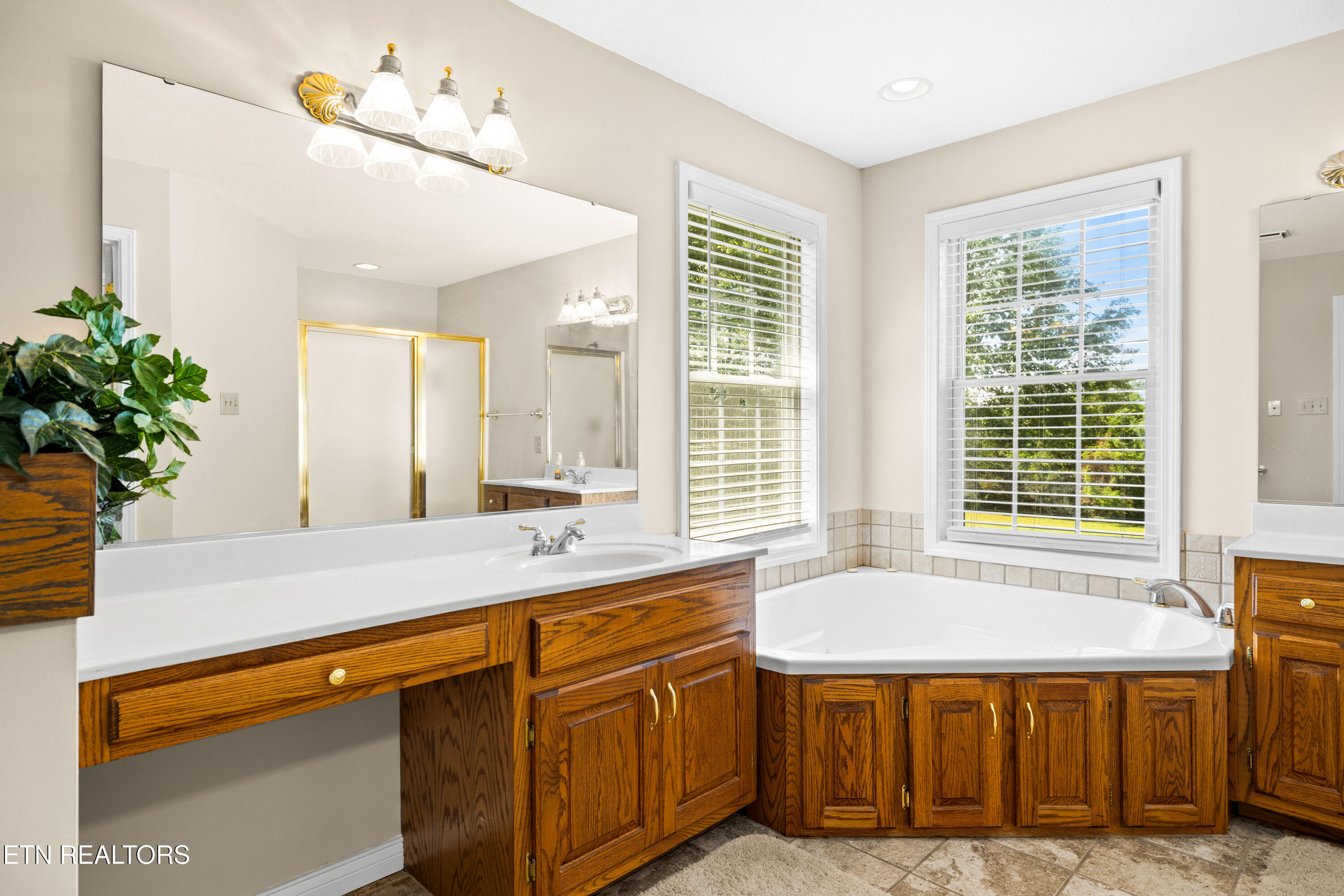 178 Scenic Hill Lane Lenoir City TN 37771