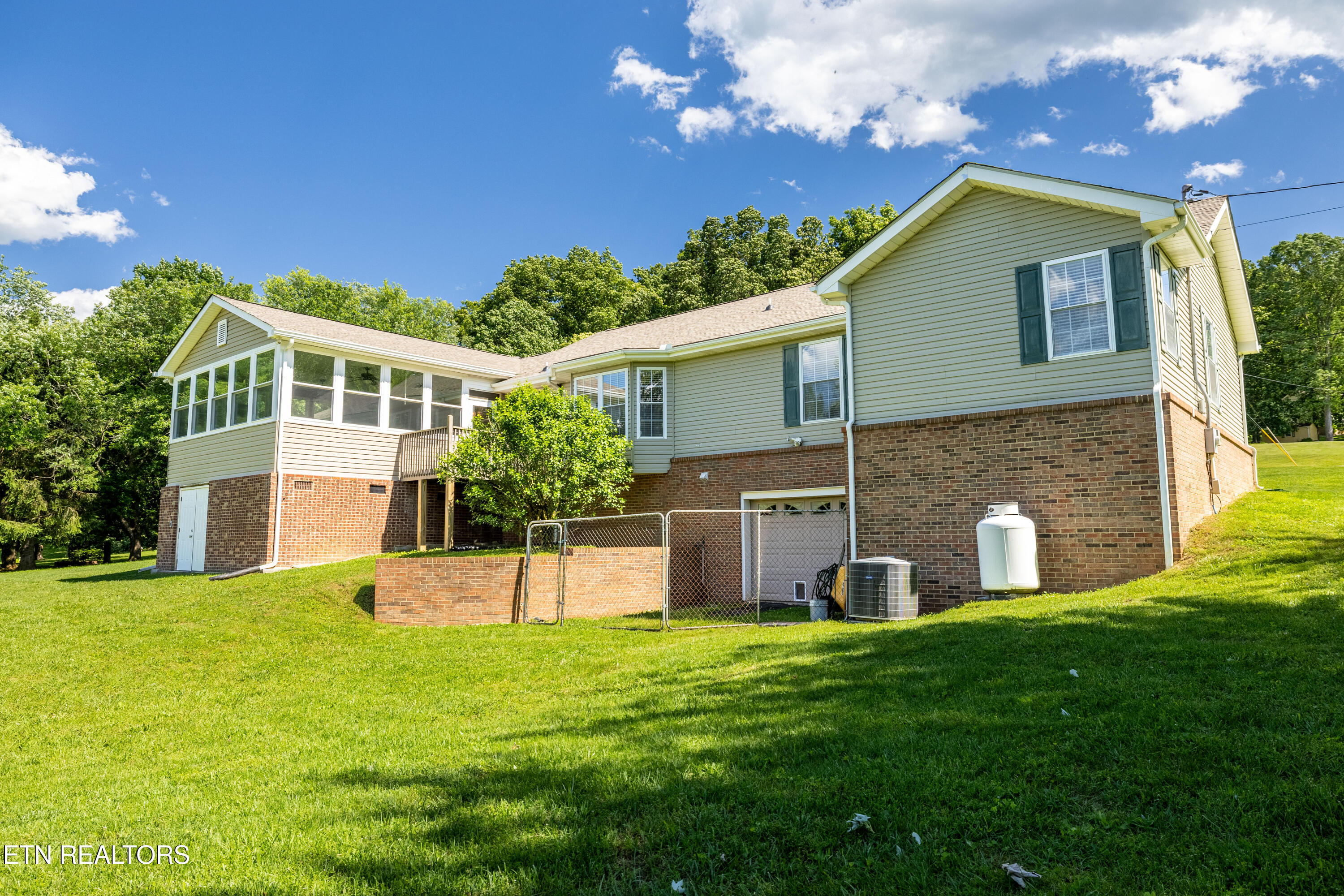 178 Scenic Hill Lane Lenoir City TN 37771