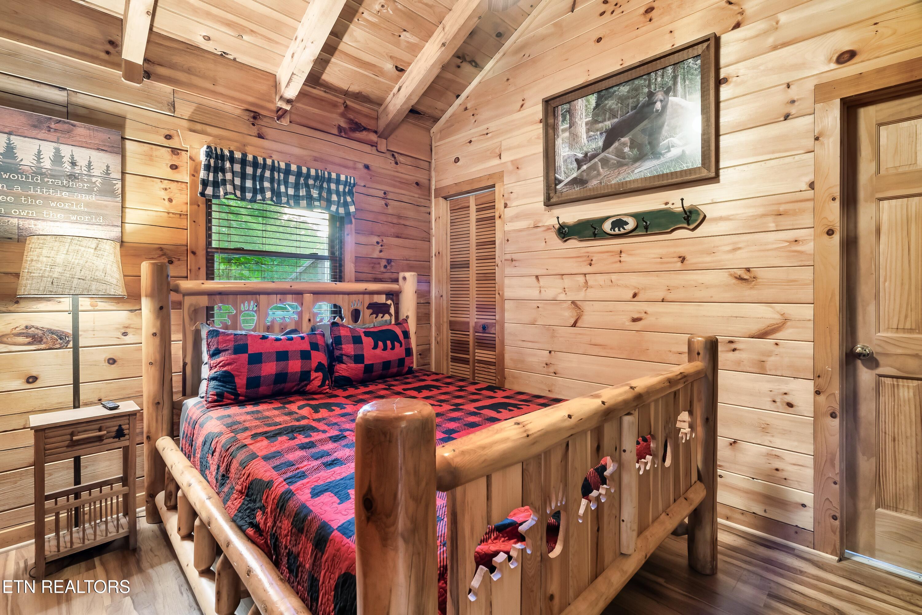 722 Nighthawk Way Pigeon Forge TN 37863