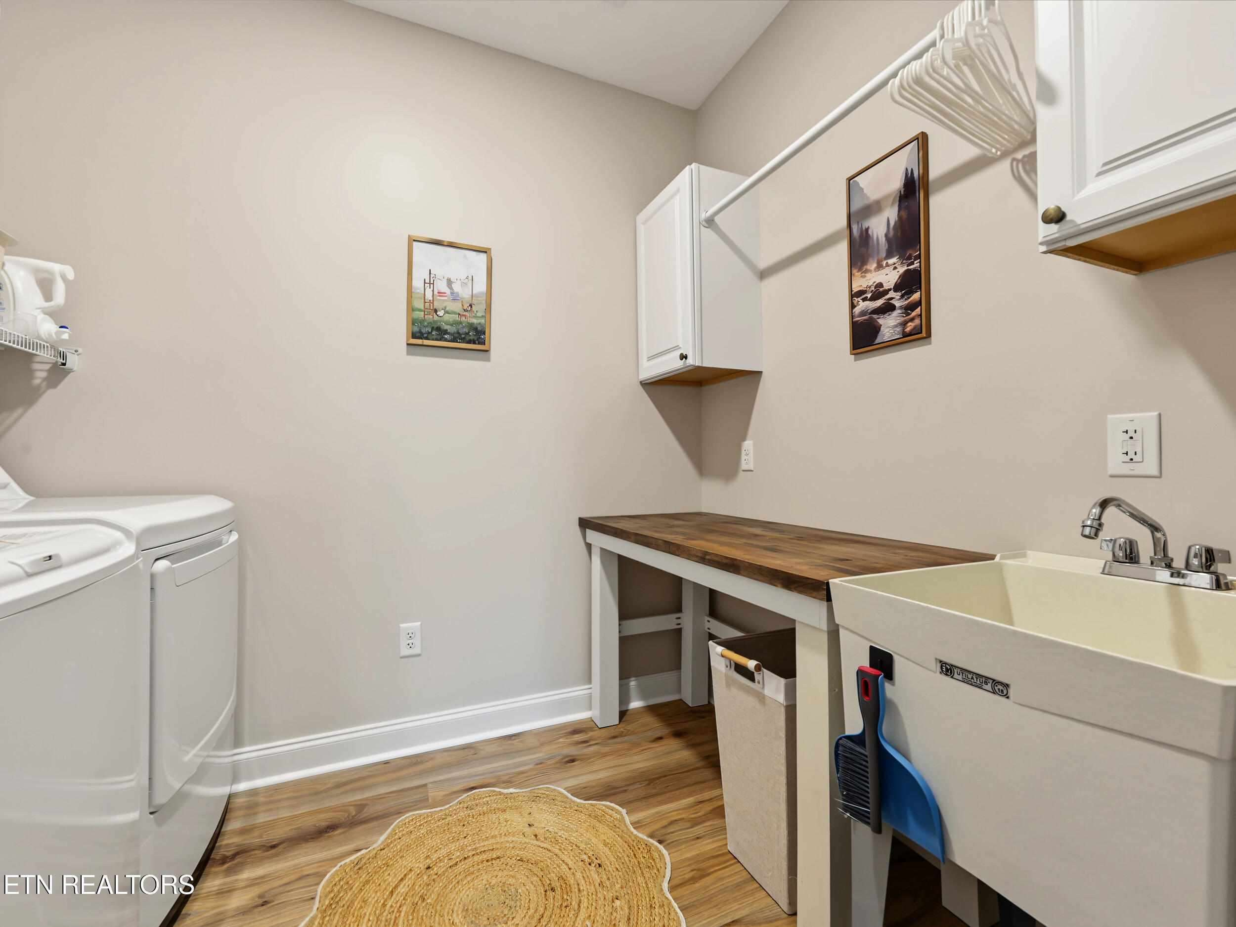 2833 Alden Glenn Court Sevierville TN 37876