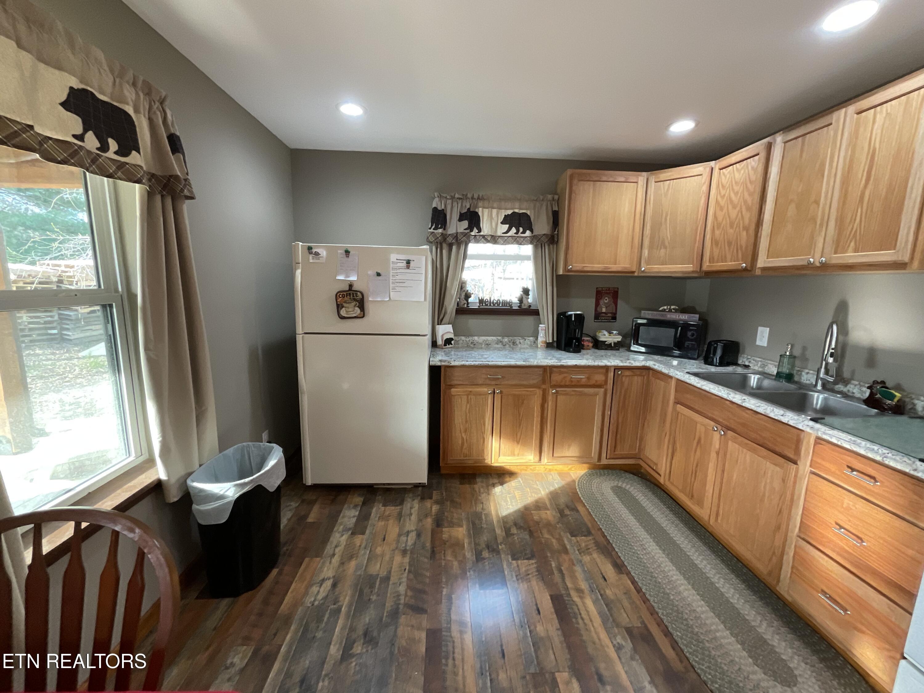 155 Broyles Road Spring City TN 37381