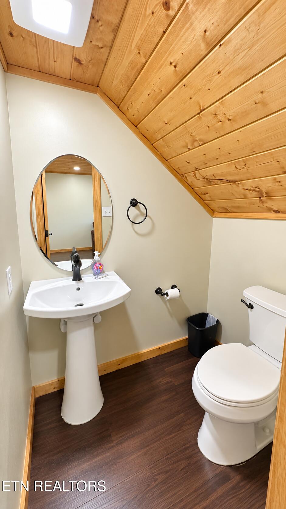 2680 High Valley Drive Pigeon Forge TN 37863
