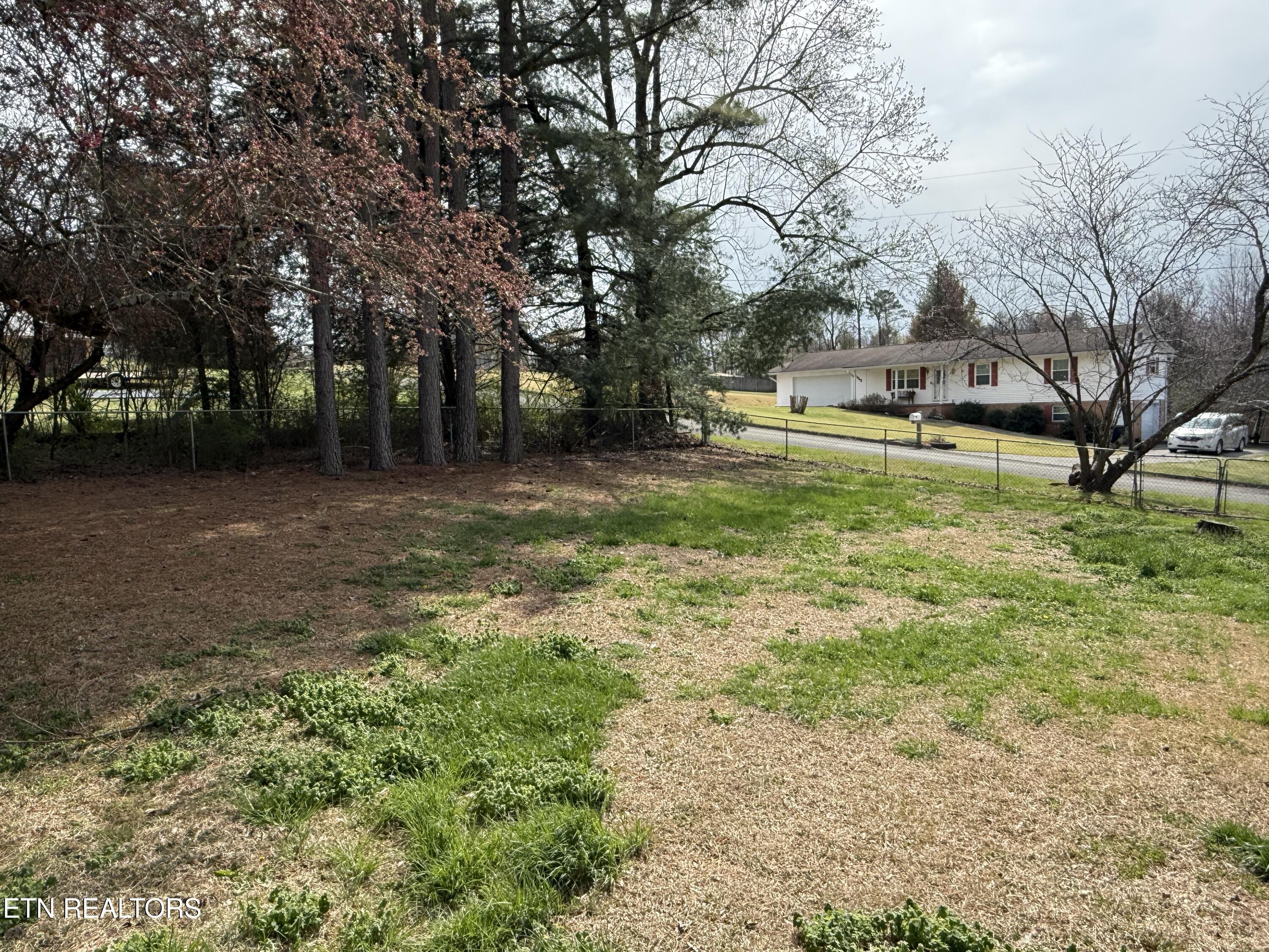 2066 Colonial Circle Maryville TN 37803