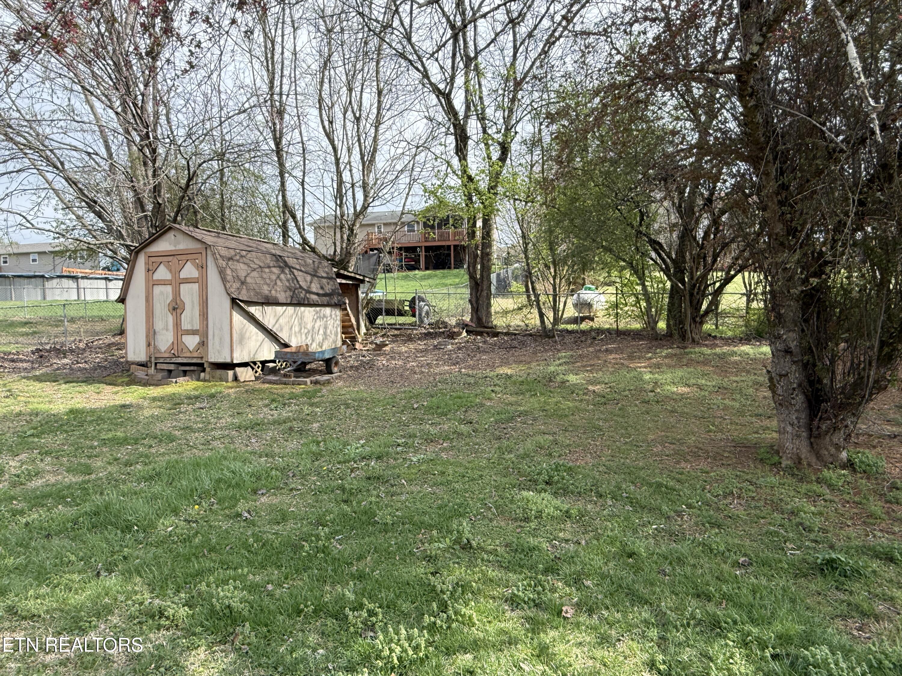 2066 Colonial Circle Maryville TN 37803