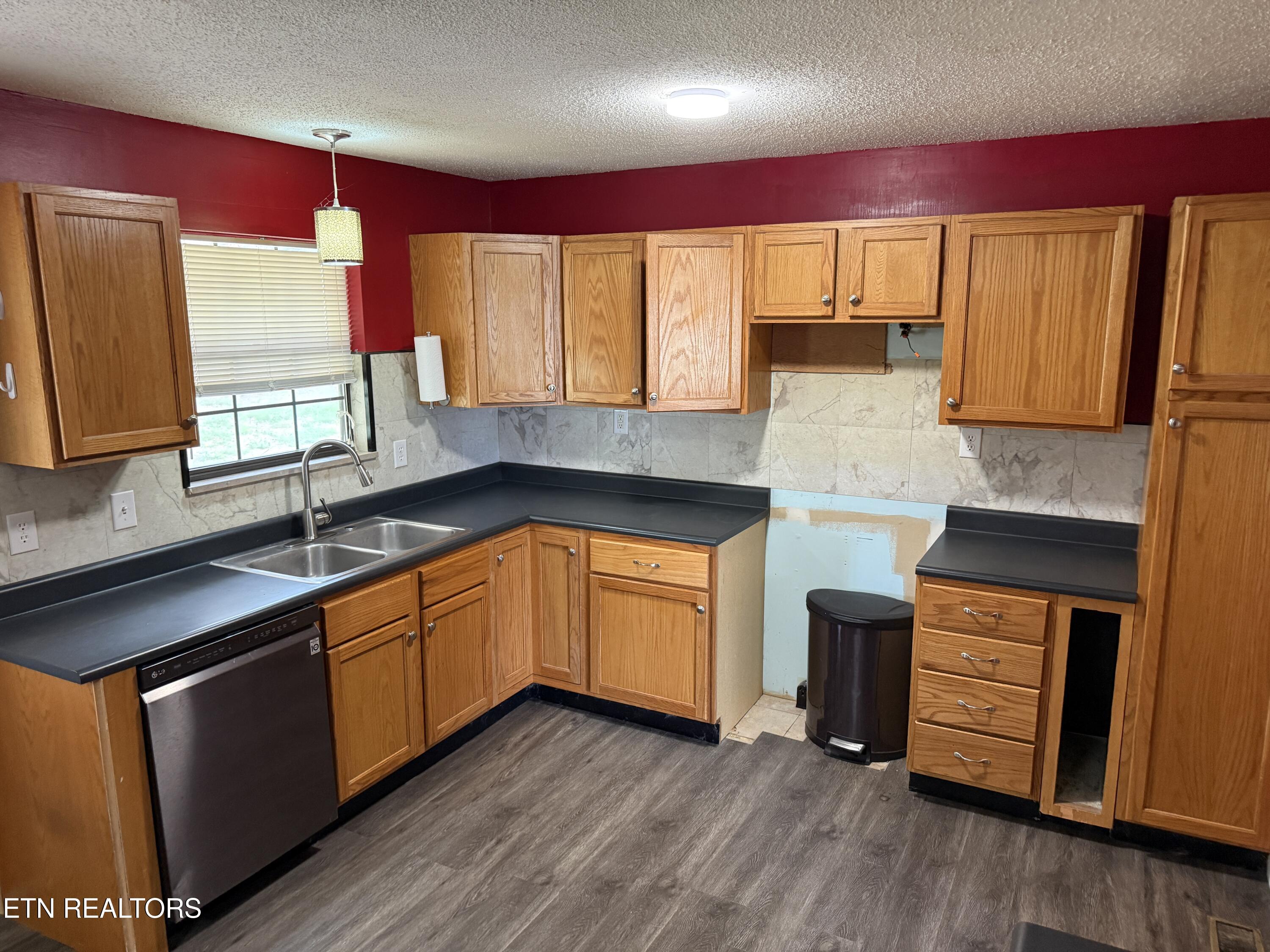 2066 Colonial Circle Maryville TN 37803