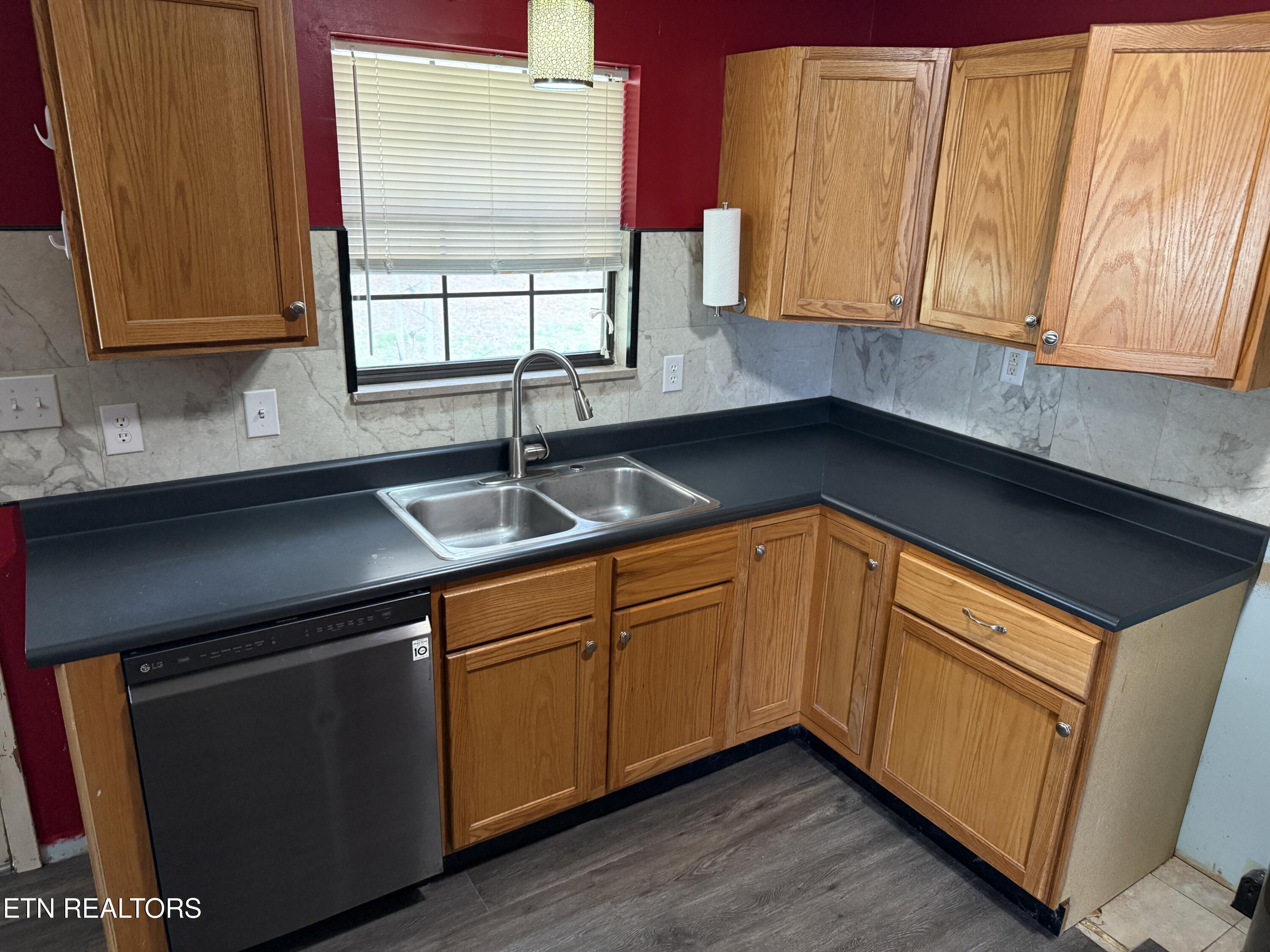 2066 Colonial Circle Maryville TN 37803