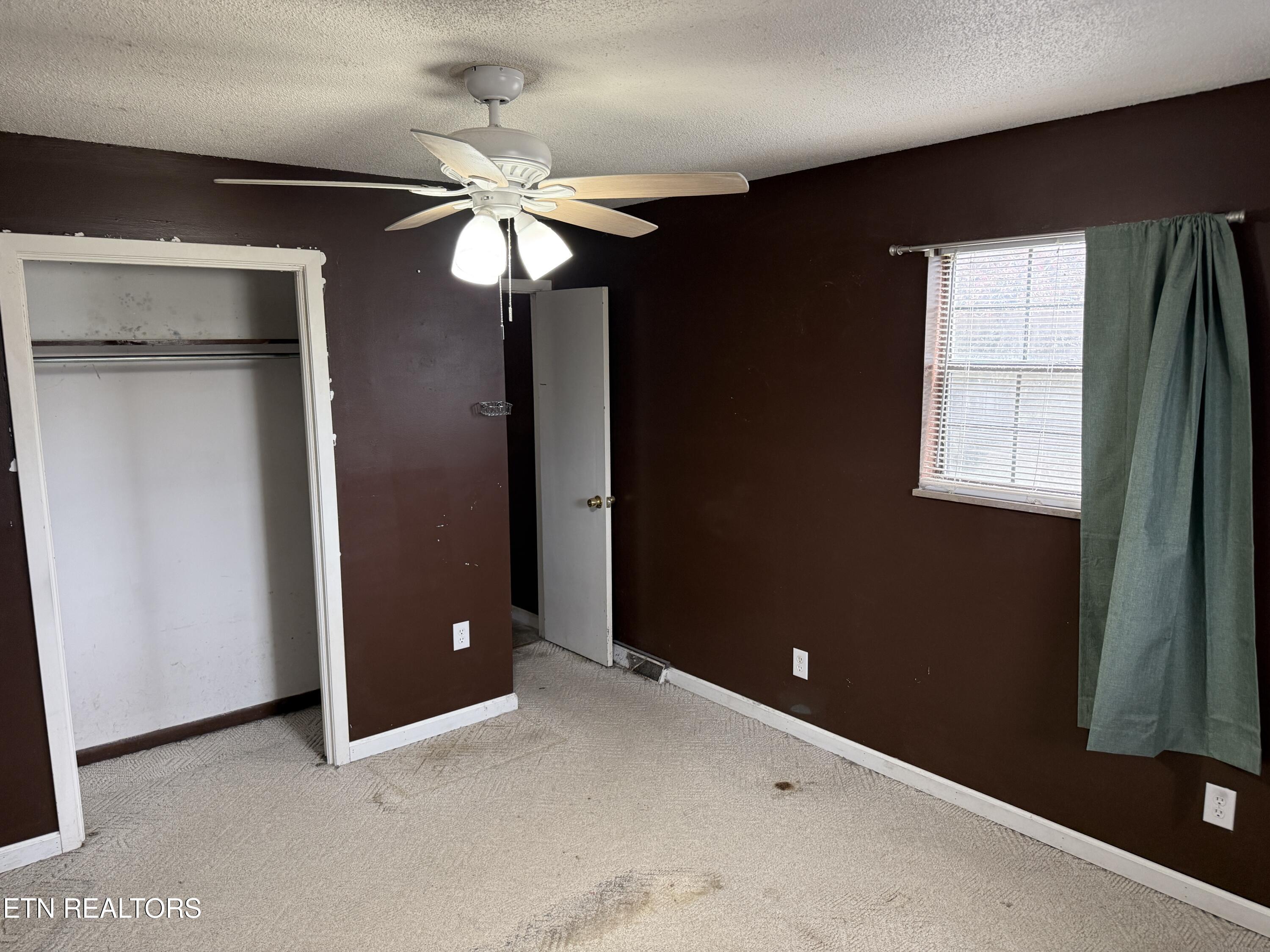 2066 Colonial Circle Maryville TN 37803
