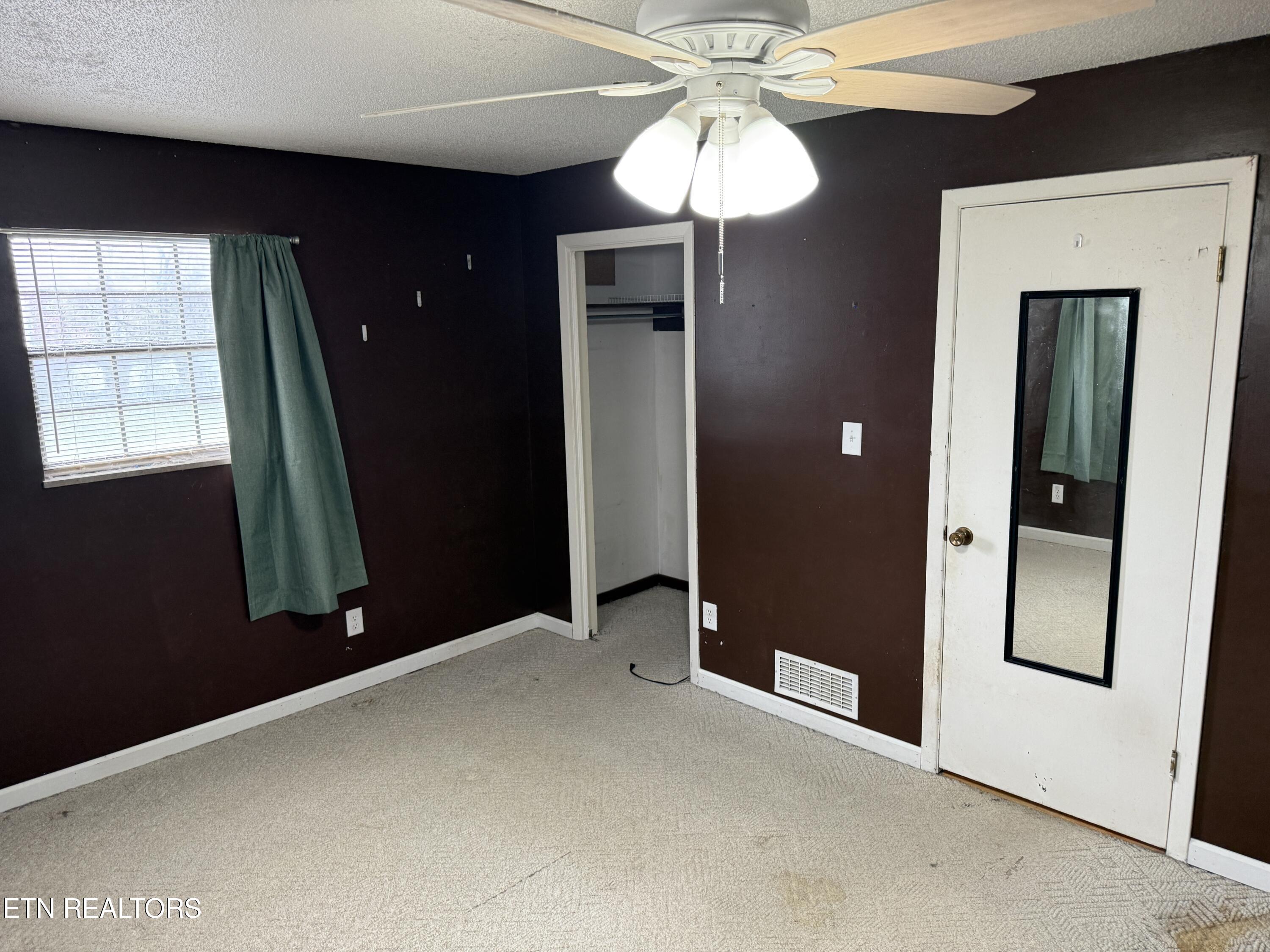 2066 Colonial Circle Maryville TN 37803