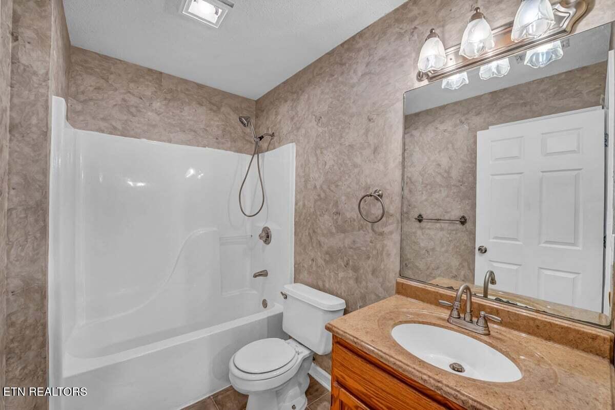 10156 Bellflower Way Knoxville TN 37932
